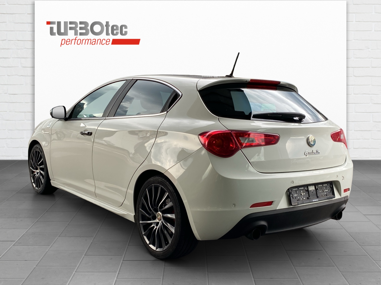 ALFA ROMEO Giulietta 1750 TBi Quadrifoglio Verde-image-2