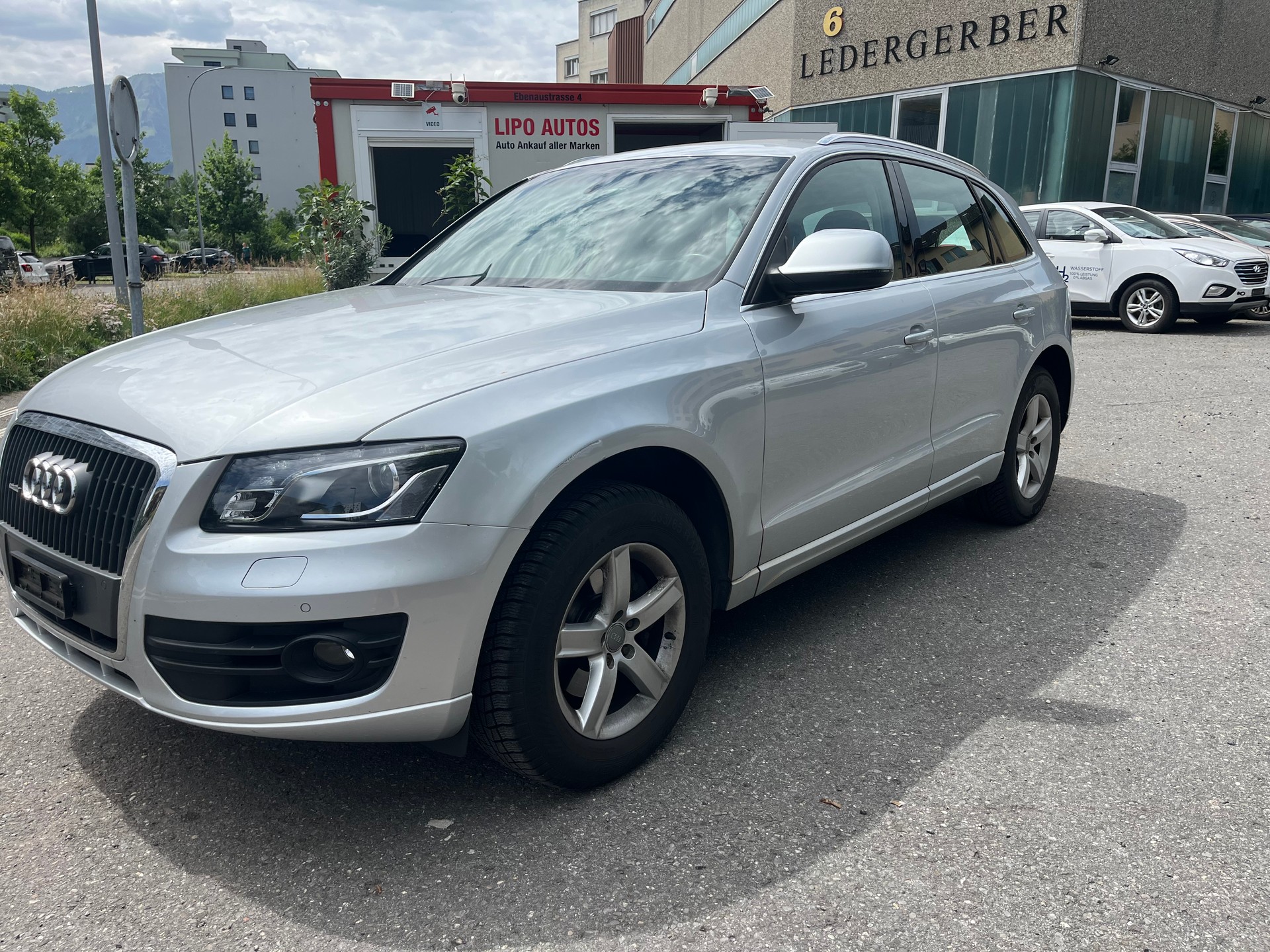 AUDI Q5 2.0 TFSI quattro S-tronic-image-1