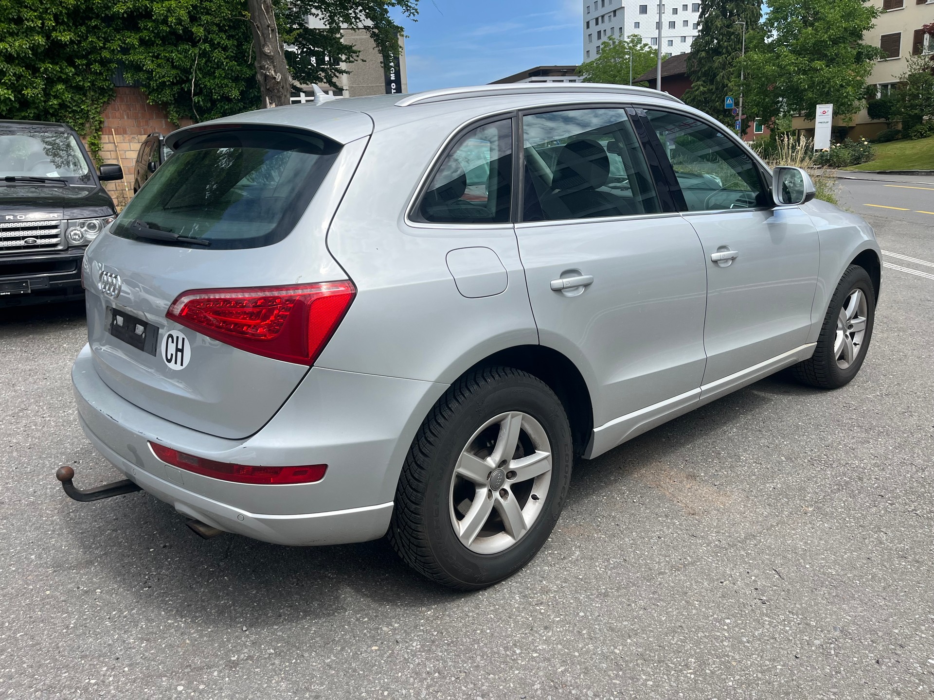 AUDI Q5 2.0 TFSI quattro S-tronic-image-4