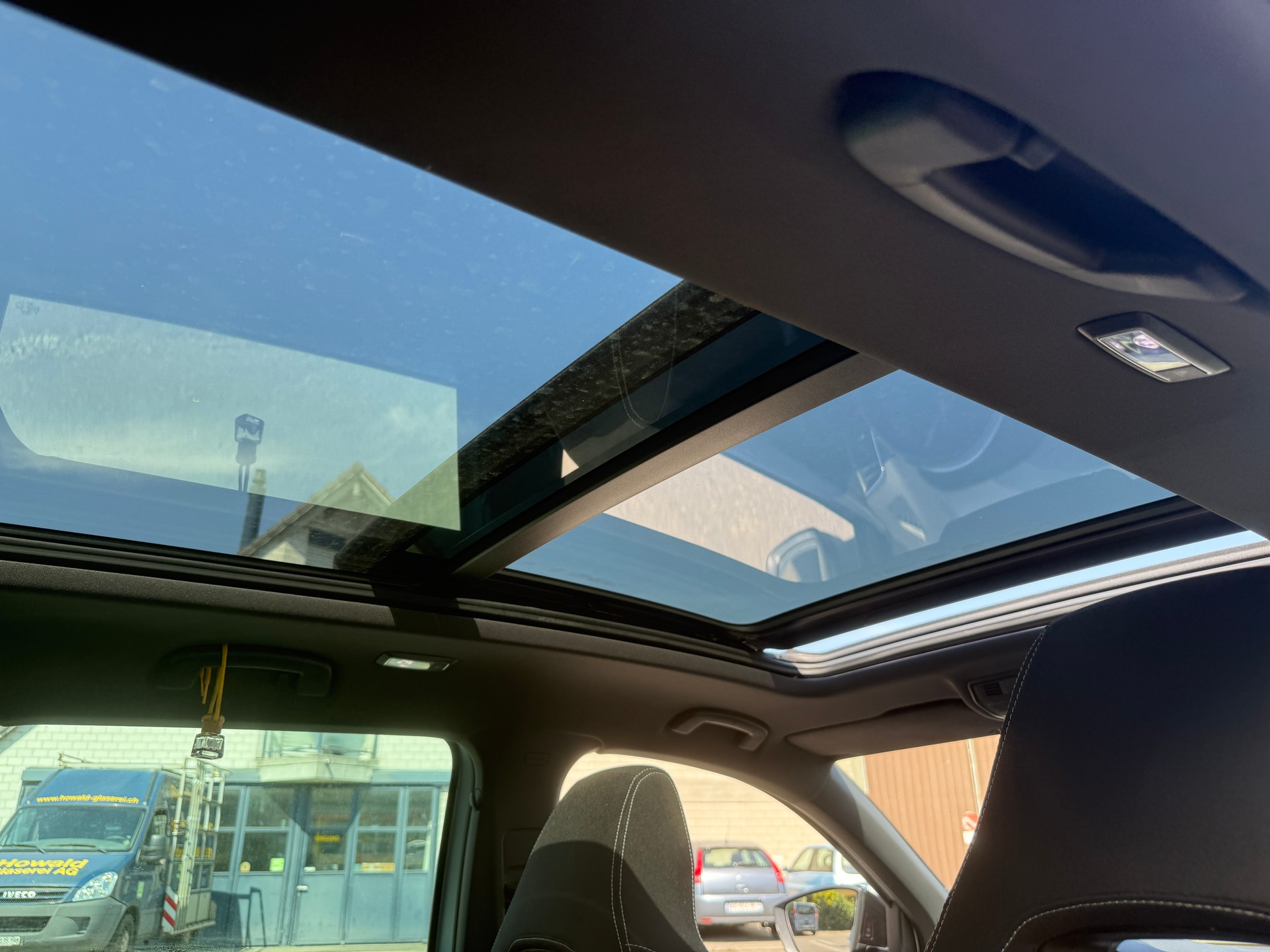 SKODA Karoq 2.0 TSI SportLine 4x4 DSG-image-6