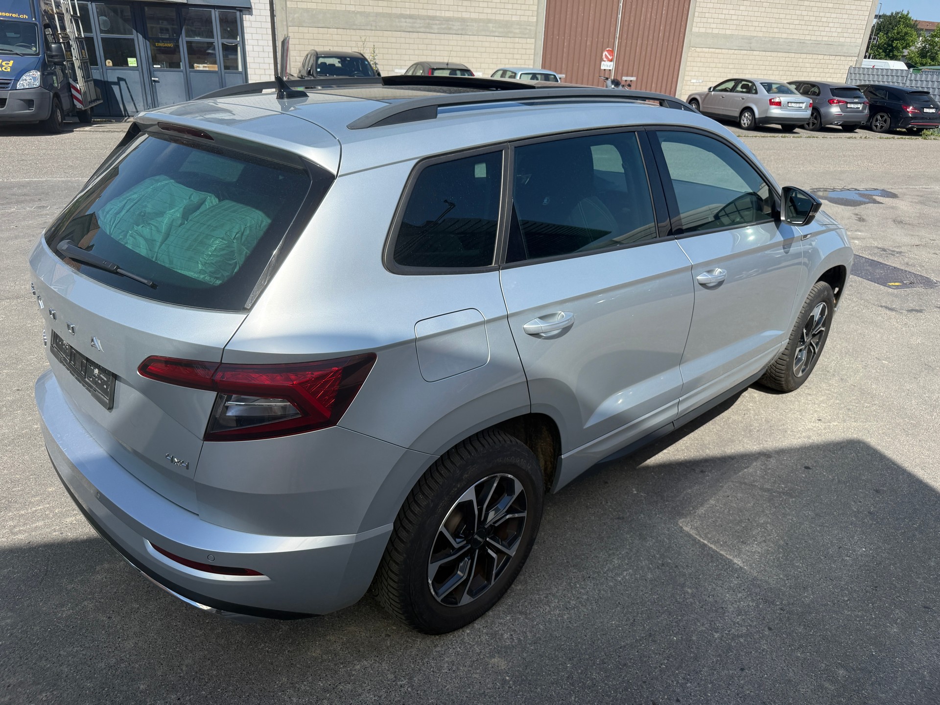 SKODA Karoq 2.0 TSI SportLine 4x4 DSG-image-4