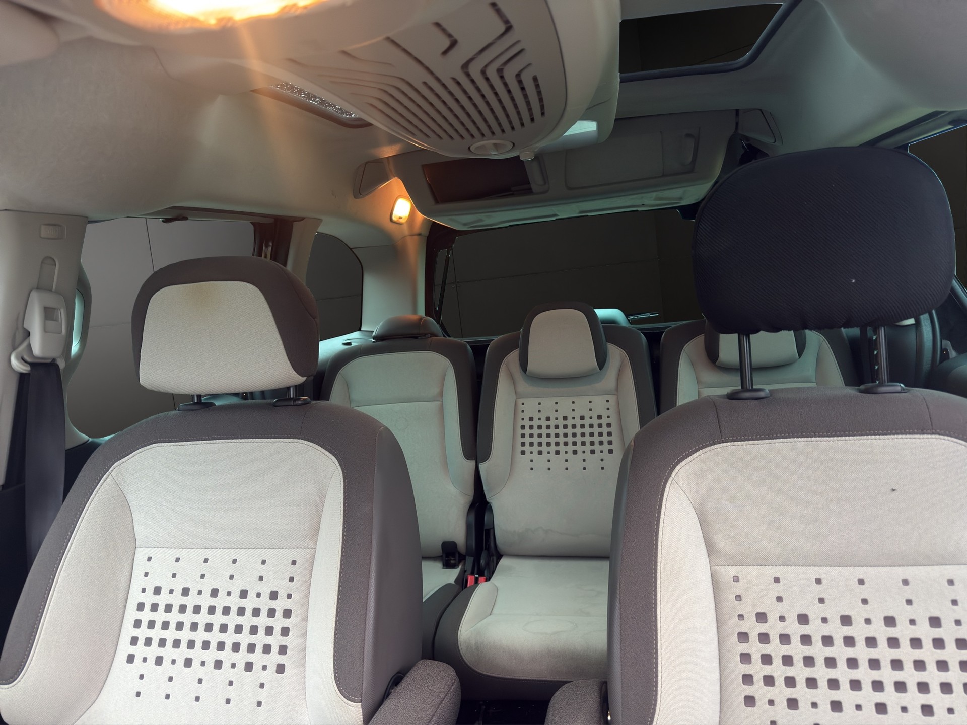 CITROEN Berlingo 1.6 e-HDi Exclusive EGS6-image-15