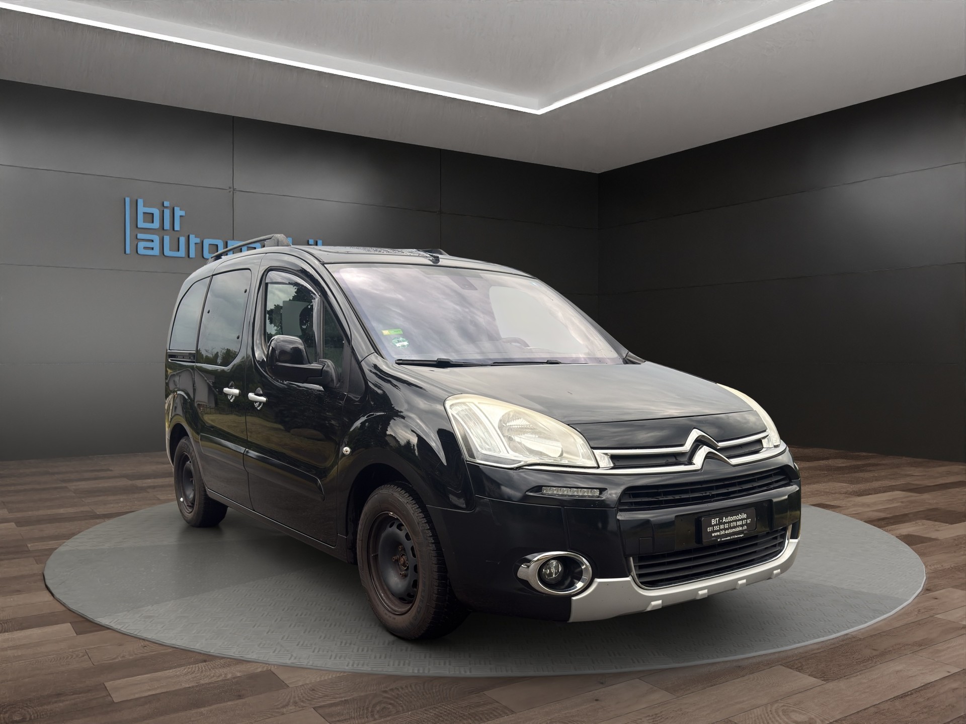 CITROEN Berlingo 1.6 e-HDi Exclusive EGS6-image-9
