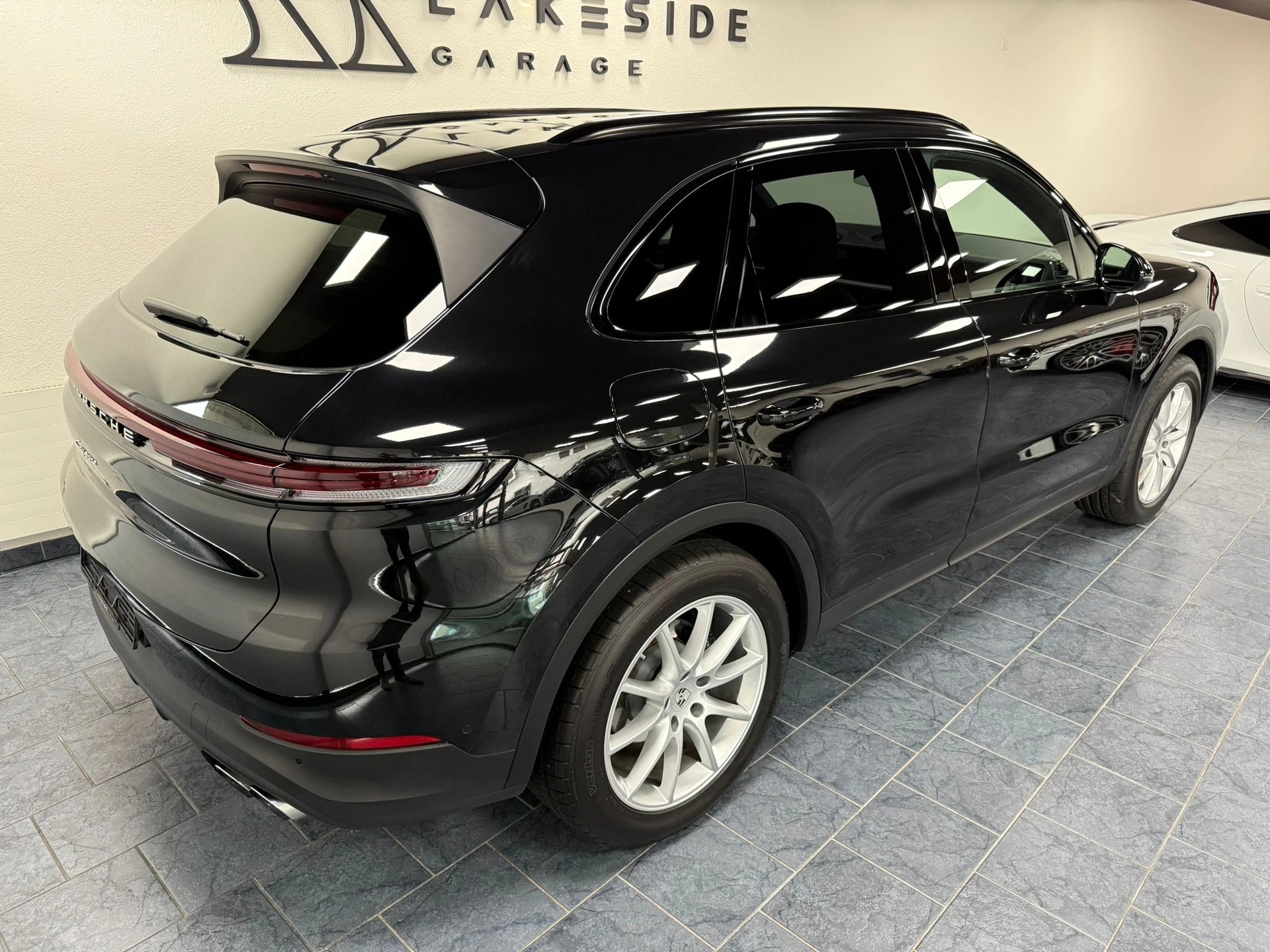 PORSCHE Cayenne Tiptronic-image-3