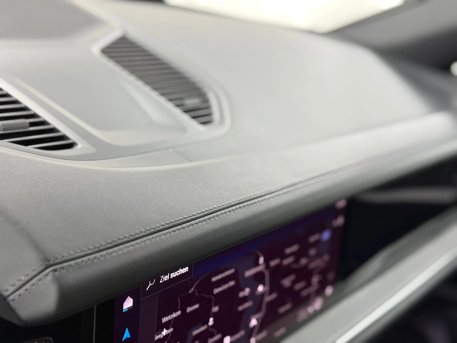 PORSCHE Cayenne Tiptronic-image-24