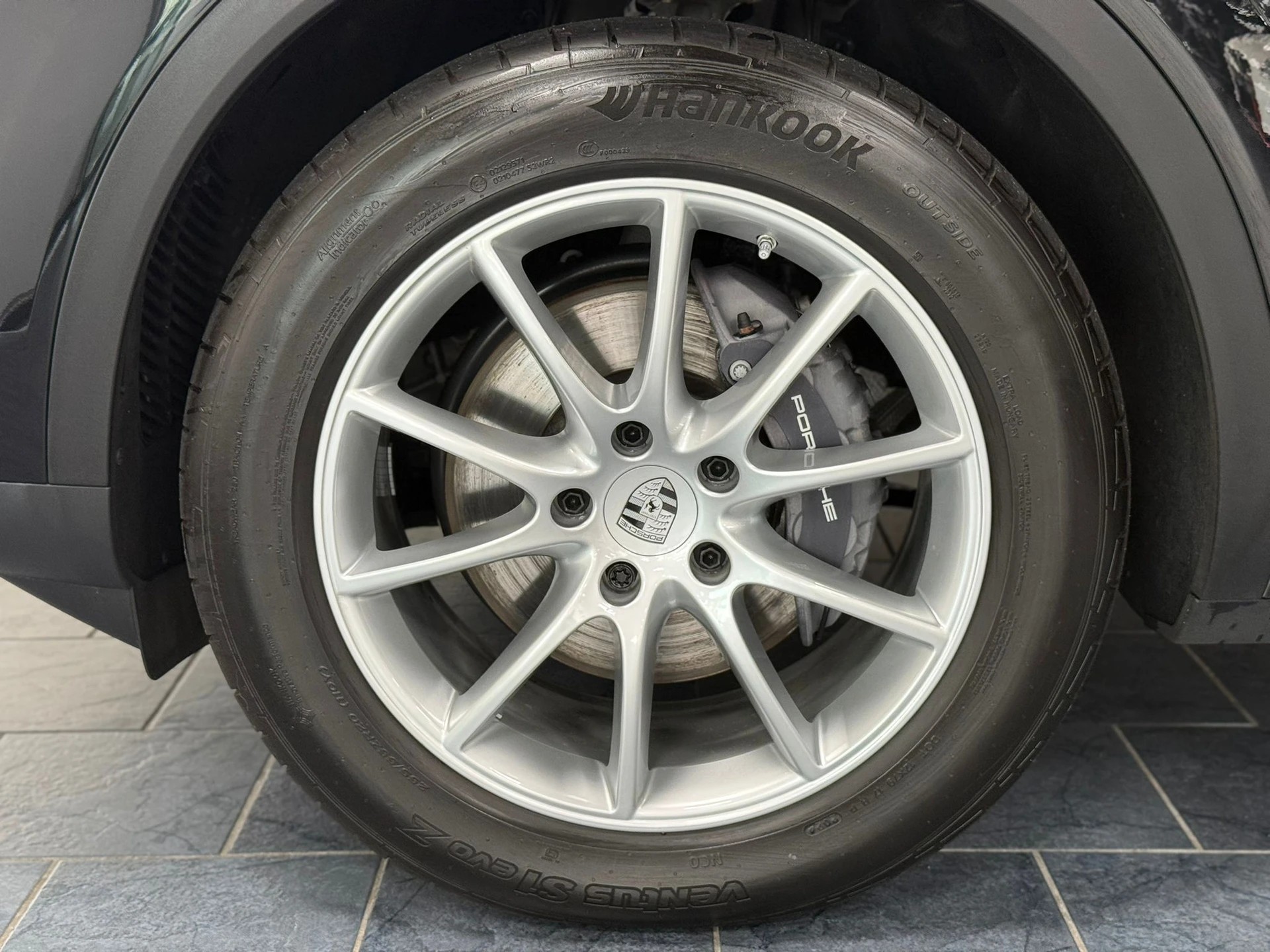PORSCHE Cayenne Tiptronic-image-31