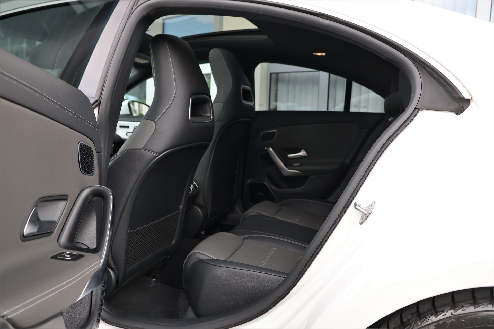 MERCEDES-BENZ CLA 200 AMG Line 7G-DCT (CH)-image-12