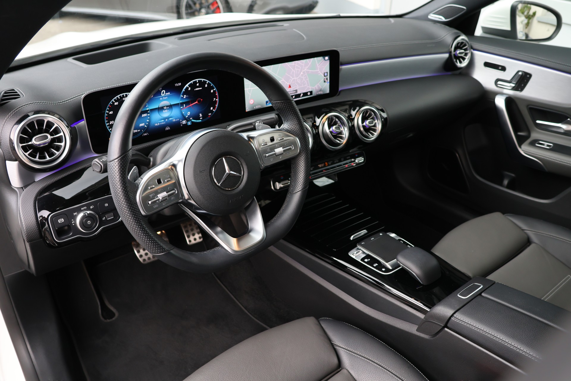 MERCEDES-BENZ CLA 200 AMG Line 7G-DCT (CH)-image-9