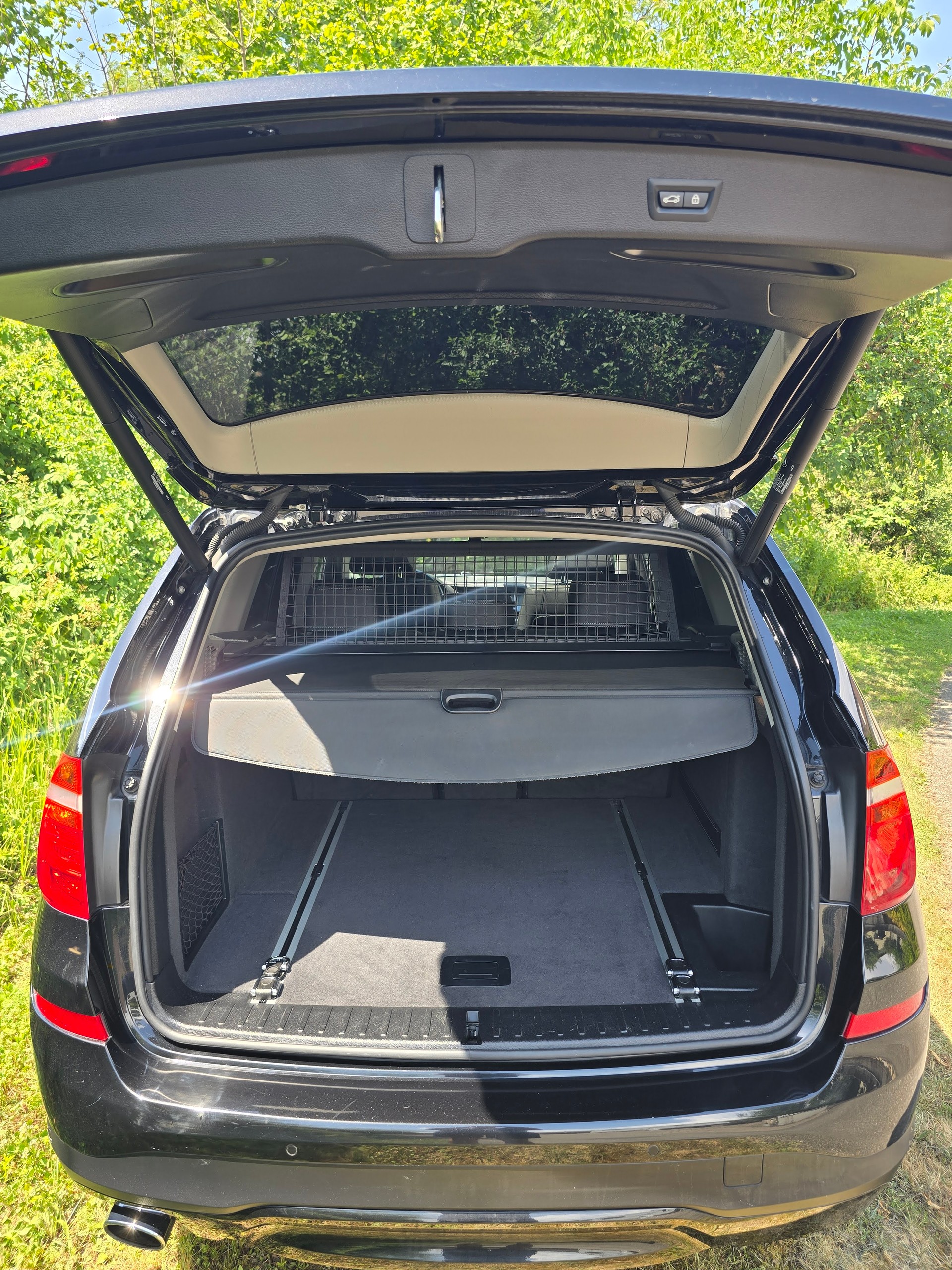 BMW 20i xDrive-image-4