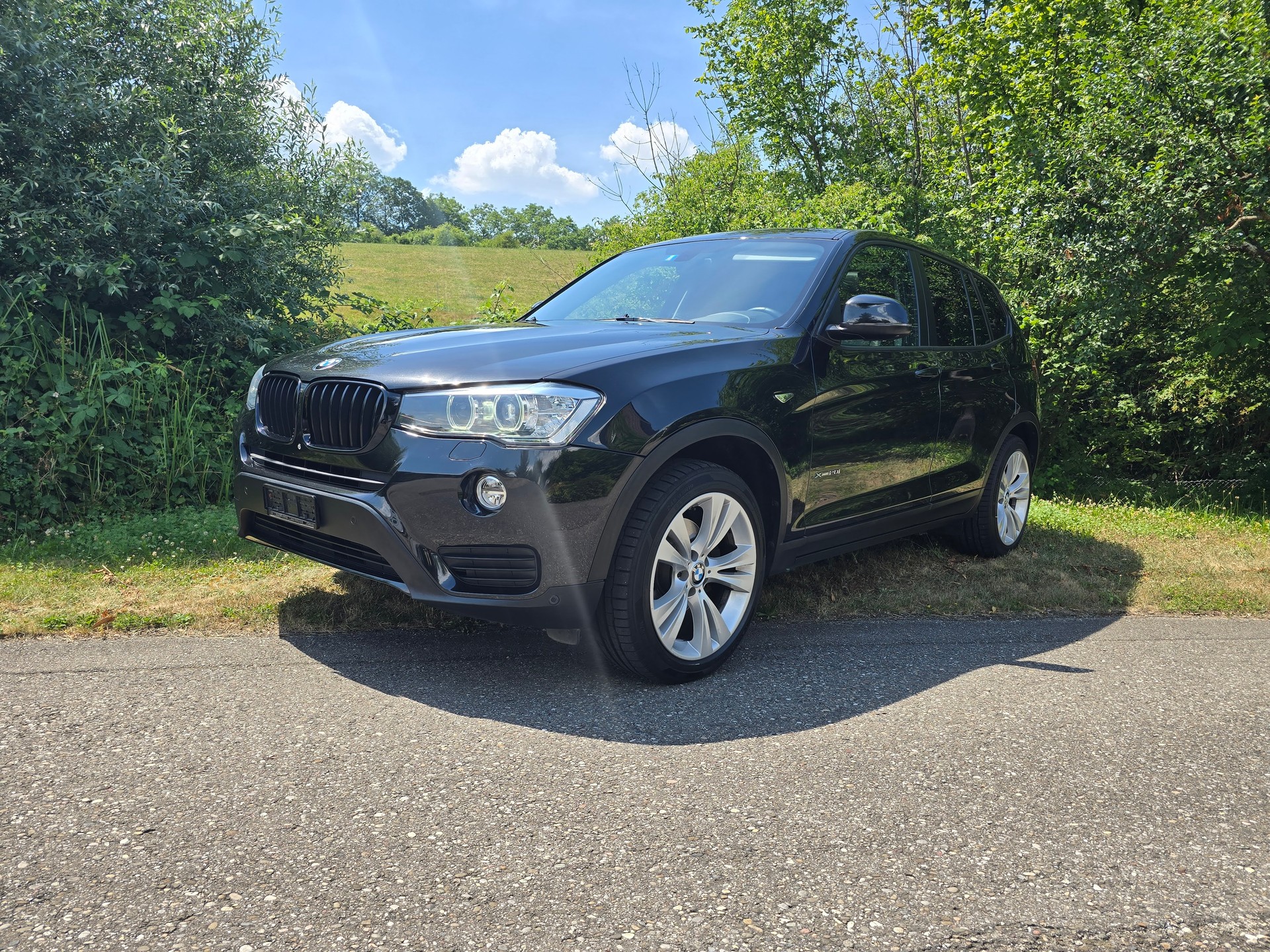 BMW 20i xDrive-image-0