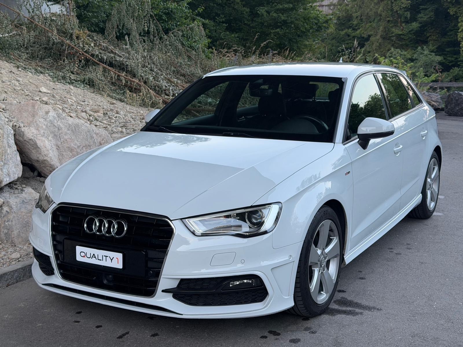 AUDI A3 Sportback 1.4 TFSI Ambition S-tronic S-Line-image-0