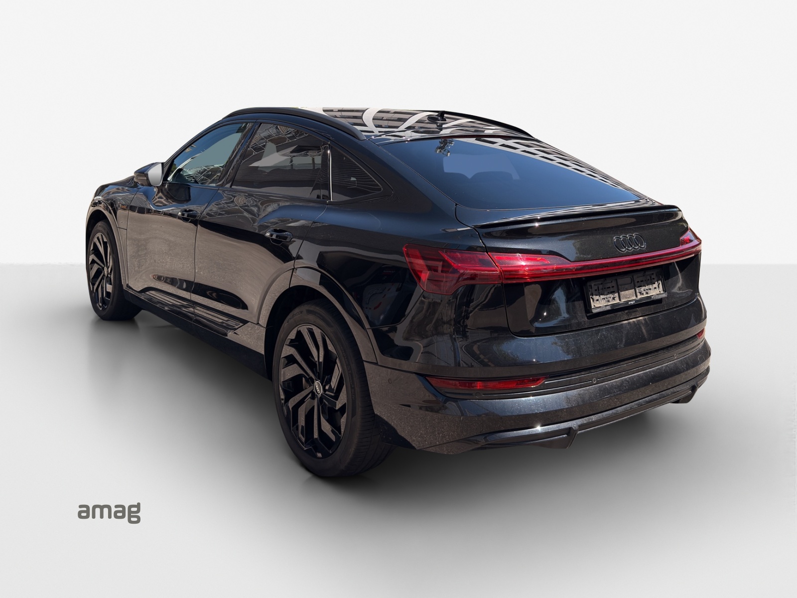 AUDI e-tron 55 Sportback S Line Black Edition quattro-image-2