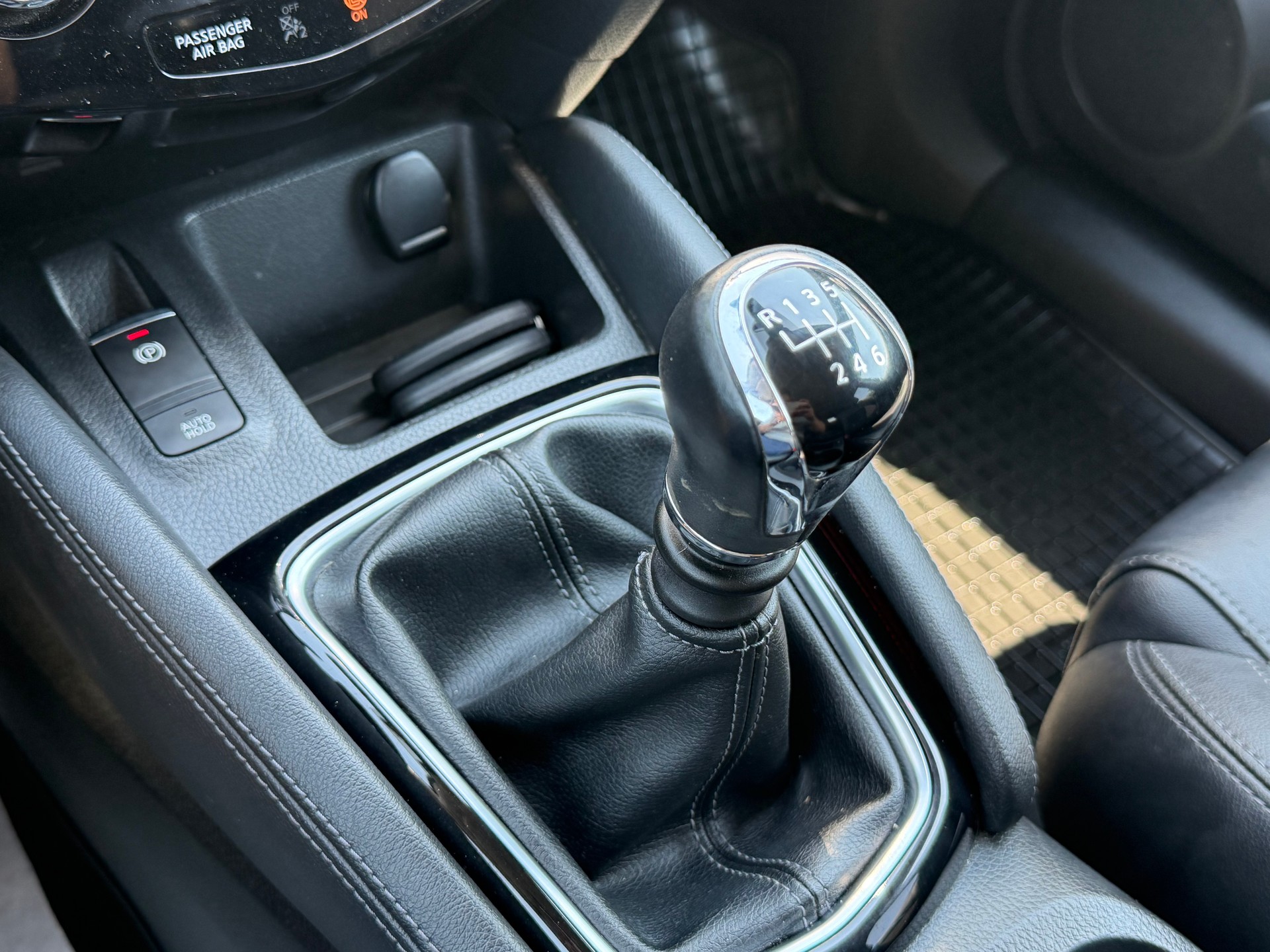 NISSAN Qashqai 1.7 dCi tekna ALL-MODE 4x4-image-18