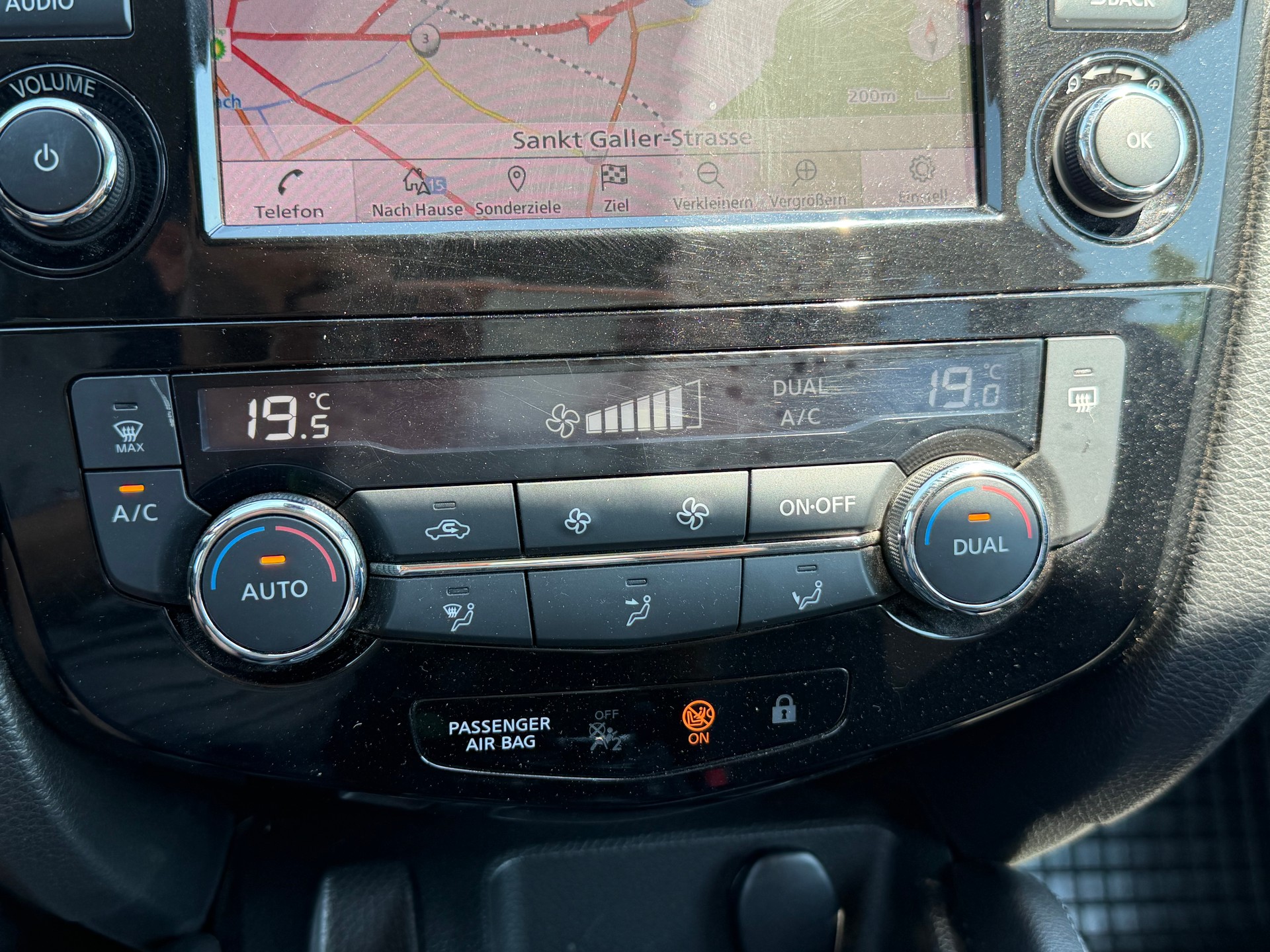 NISSAN Qashqai 1.7 dCi tekna ALL-MODE 4x4-image-19
