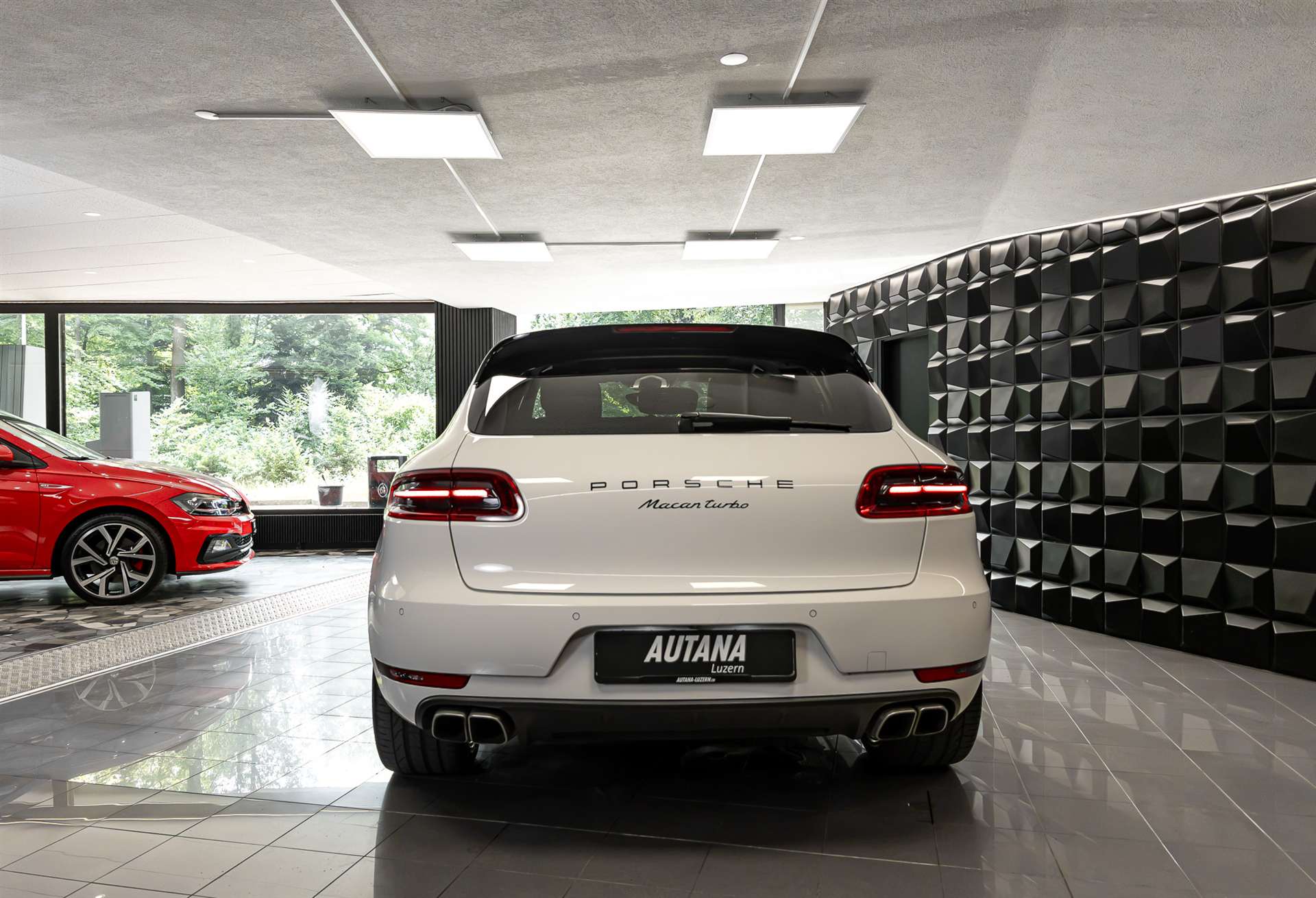 PORSCHE Macan Turbo PDK-image-4