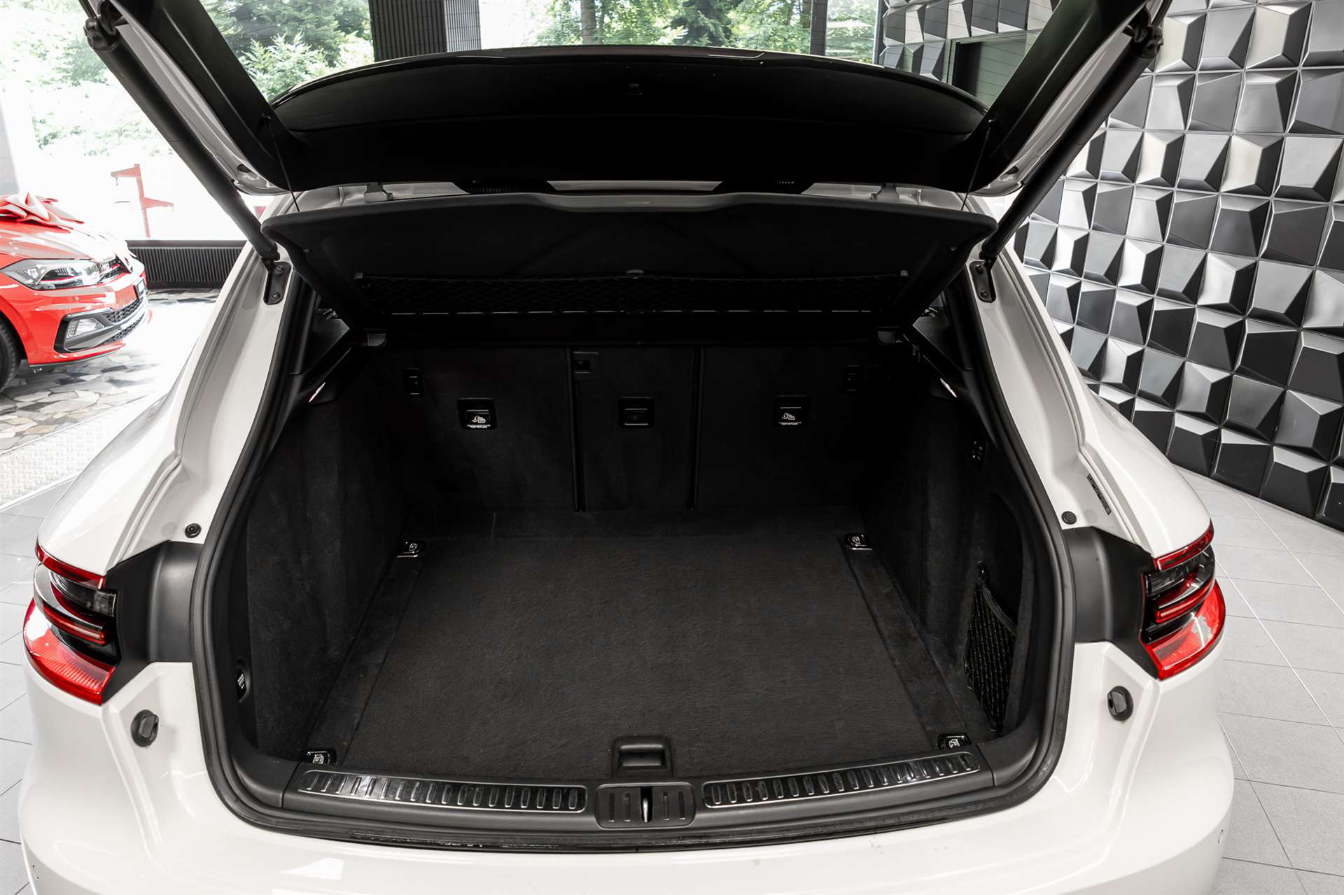PORSCHE Macan Turbo PDK-image-26
