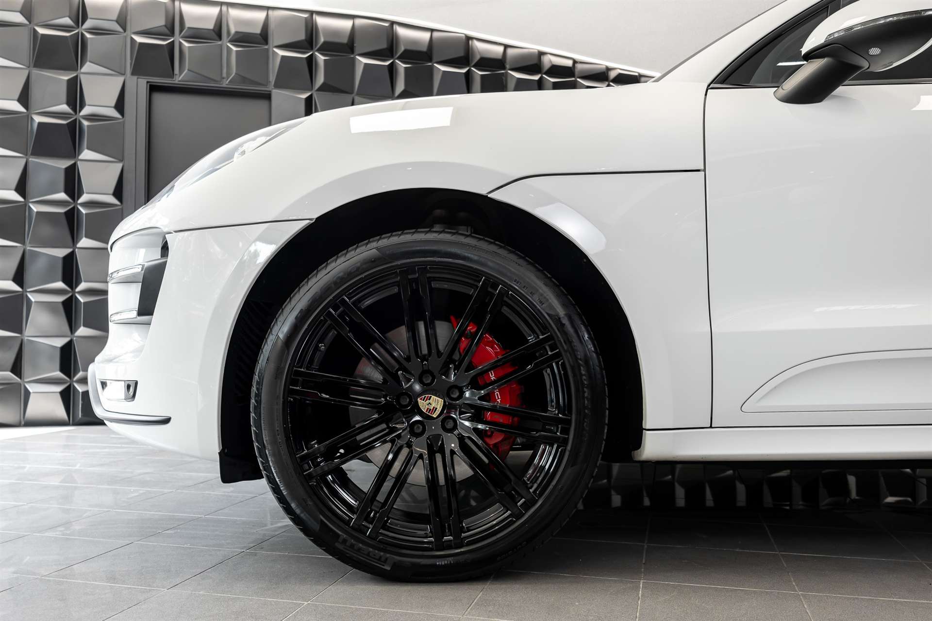 PORSCHE Macan Turbo PDK-image-30