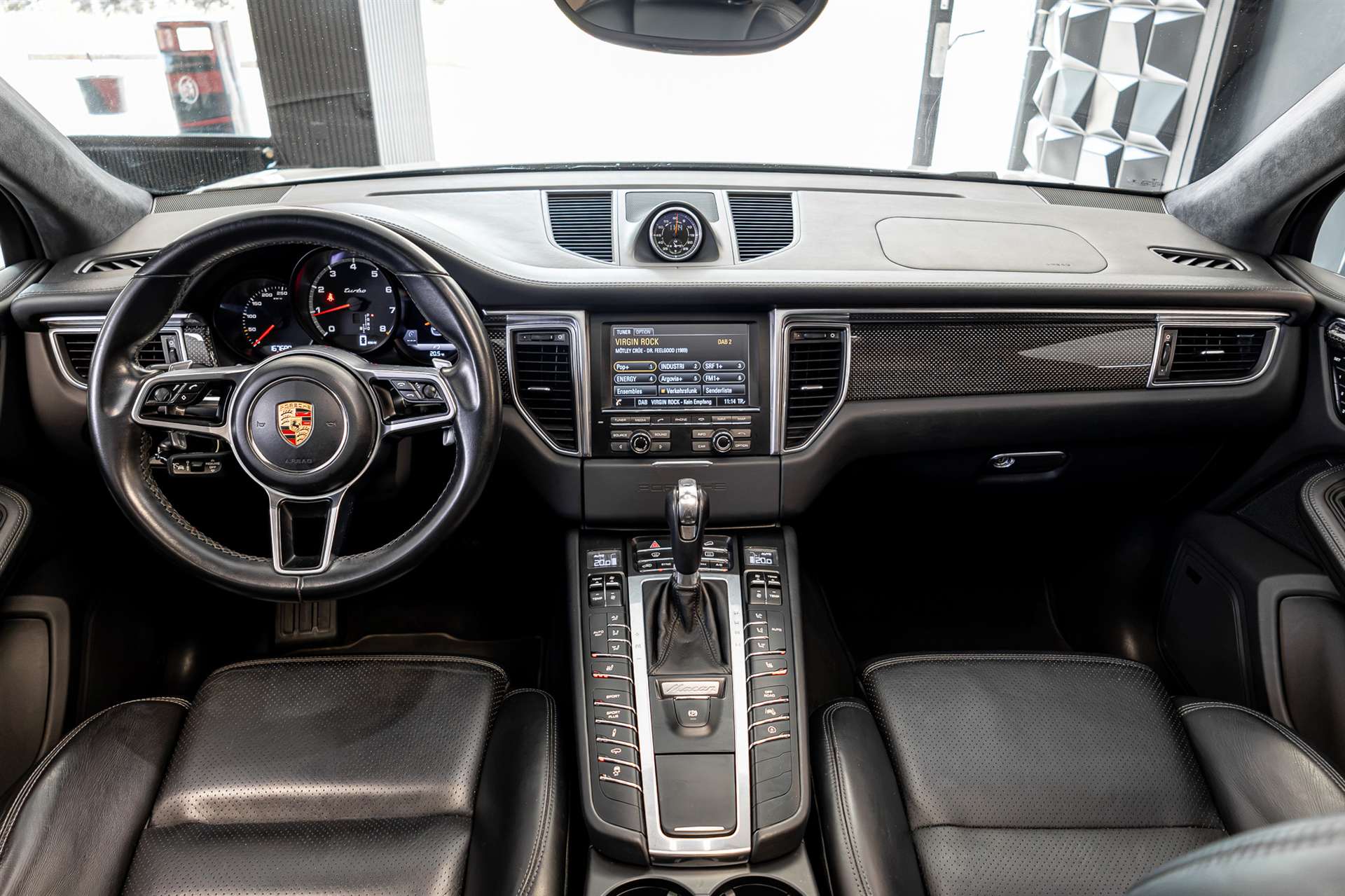 PORSCHE Macan Turbo PDK-image-6