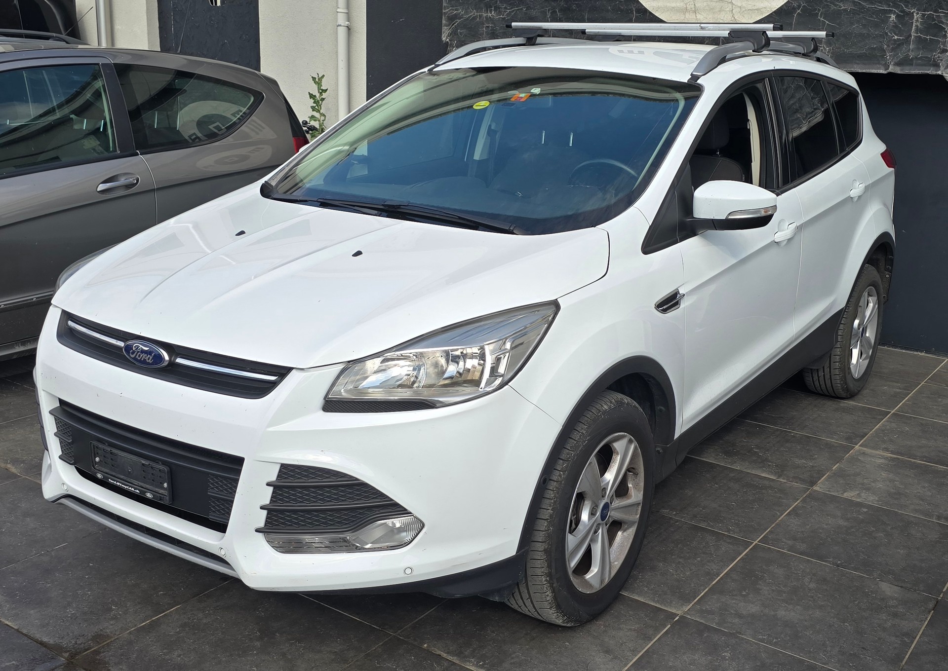 FORD Kuga 2.0 TDCi Titanium 4WD PowerShift-image-4