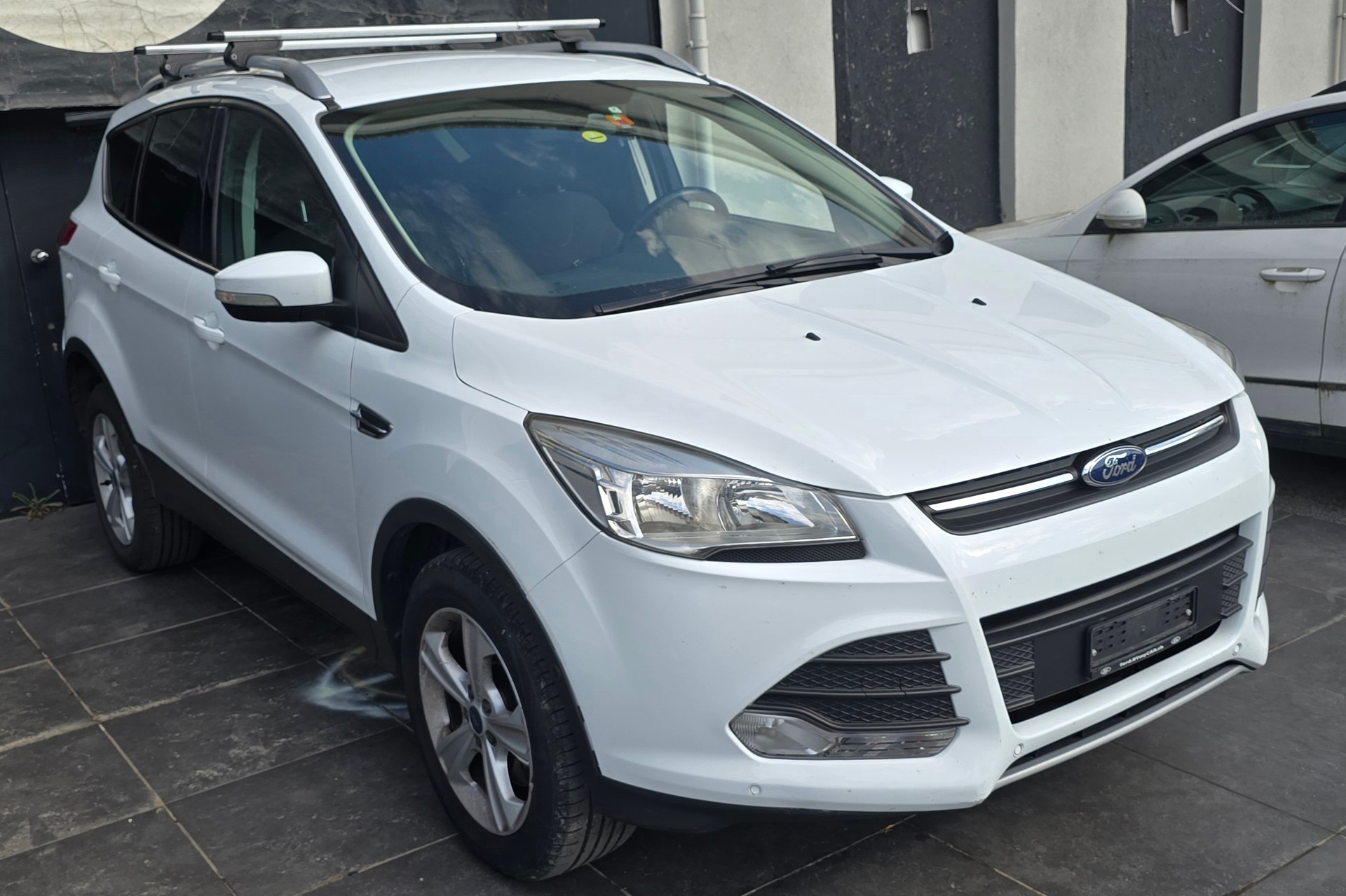 FORD Kuga 2.0 TDCi Titanium 4WD PowerShift-image-5