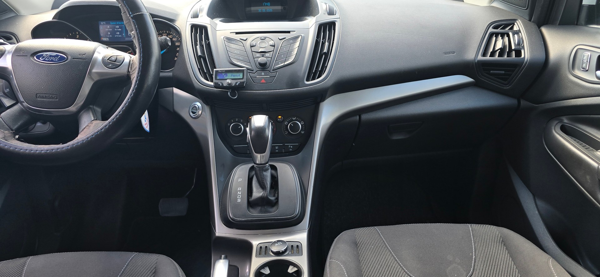 FORD Kuga 2.0 TDCi Titanium 4WD PowerShift-image-9