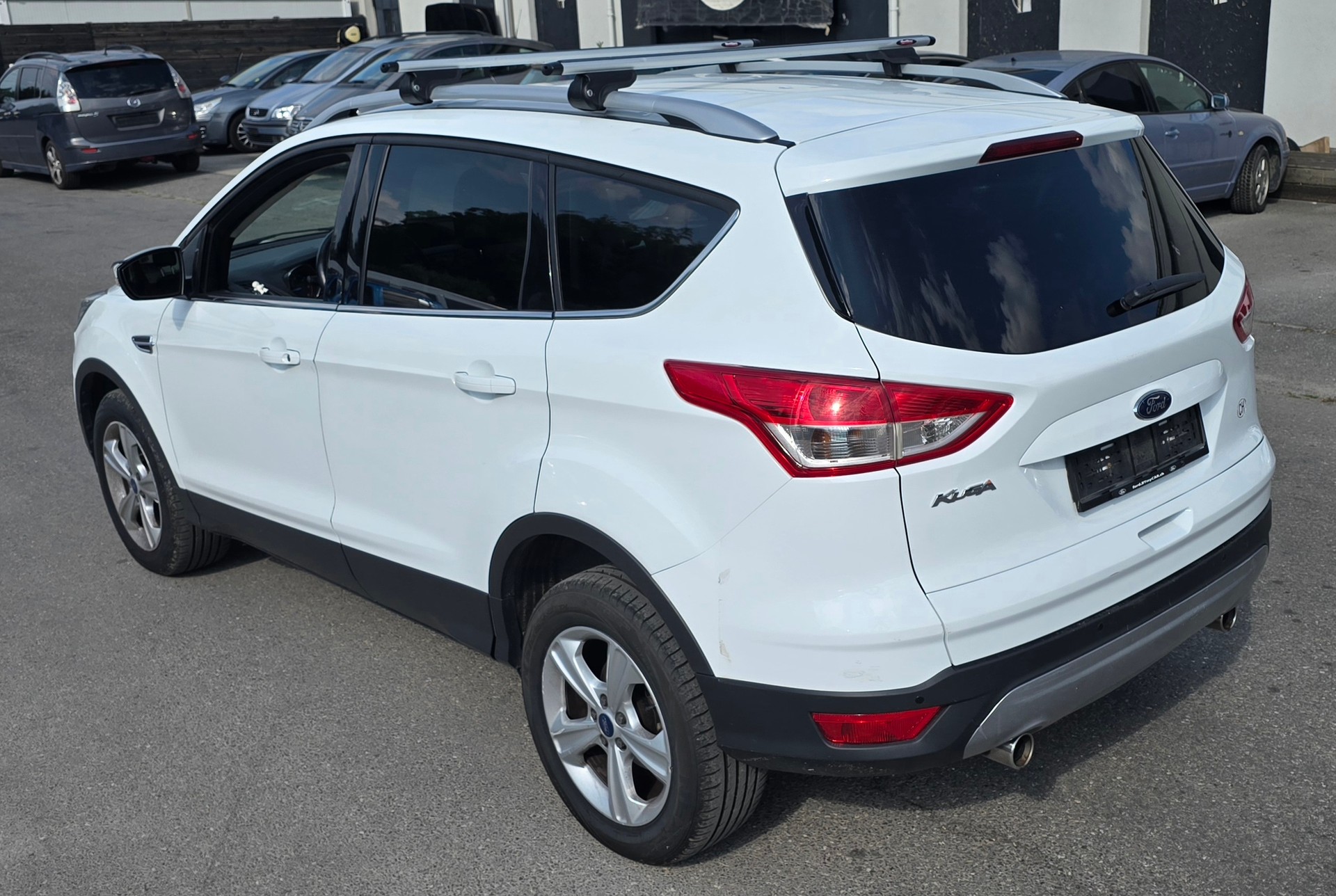 FORD Kuga 2.0 TDCi Titanium 4WD PowerShift-image-2