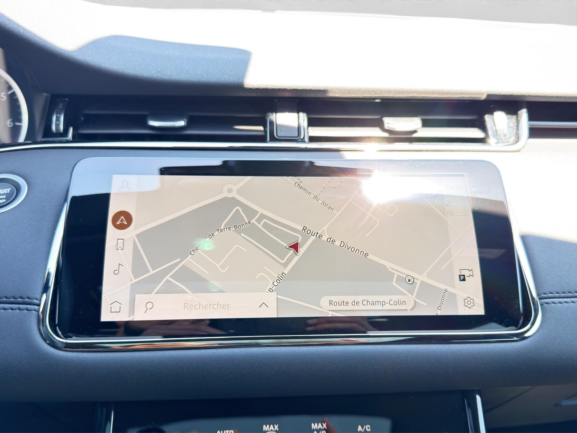 LAND ROVER Range Rover Evoque 2.0 T 250 R-Dynamic SE-image-4