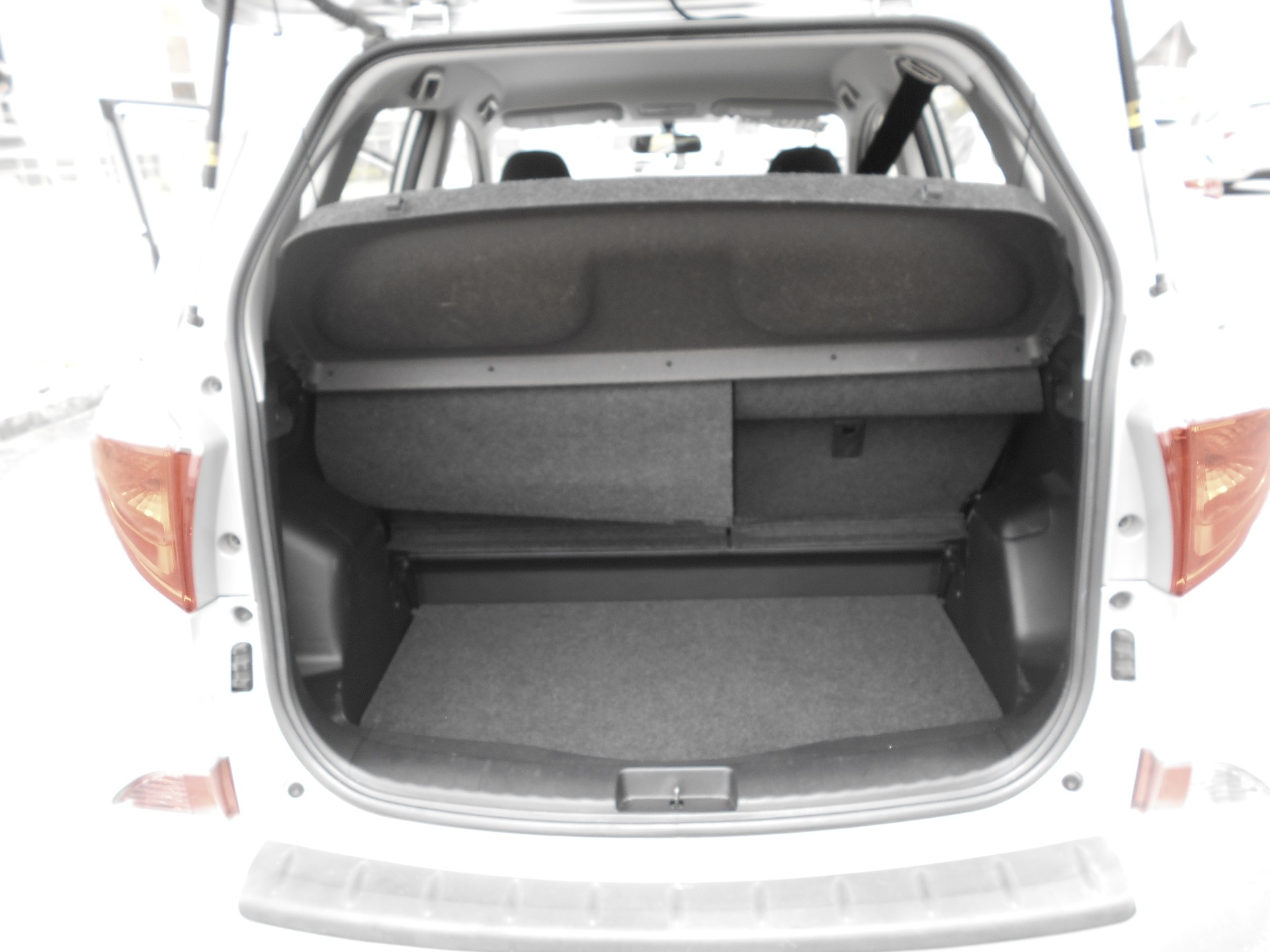 TOYOTA Verso-S 1.33 Linea Luna Multidrive S-image-8