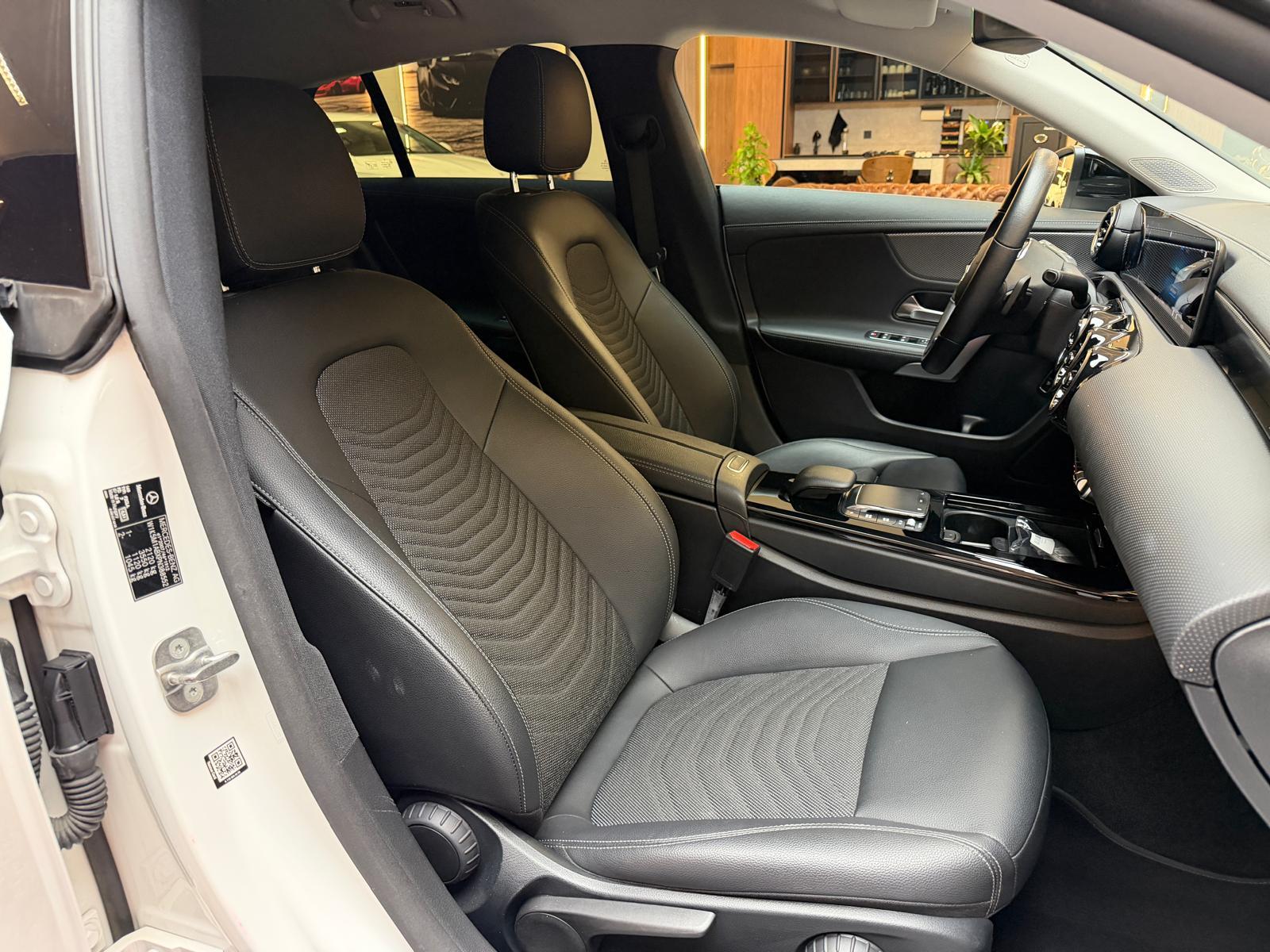 MERCEDES-BENZ CLA 180 d Progressive Shooting Brake-image-16