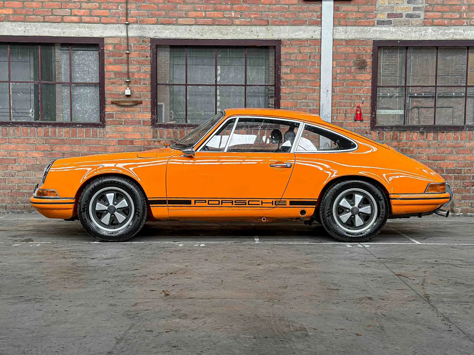 PORSCHE 911-image-7