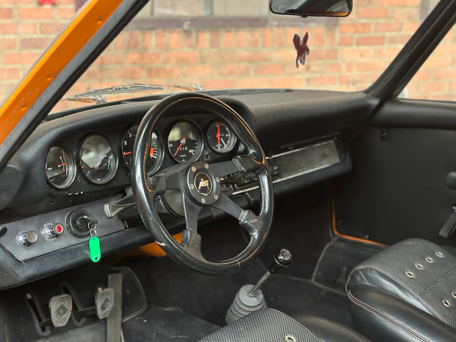 PORSCHE 911-image-9