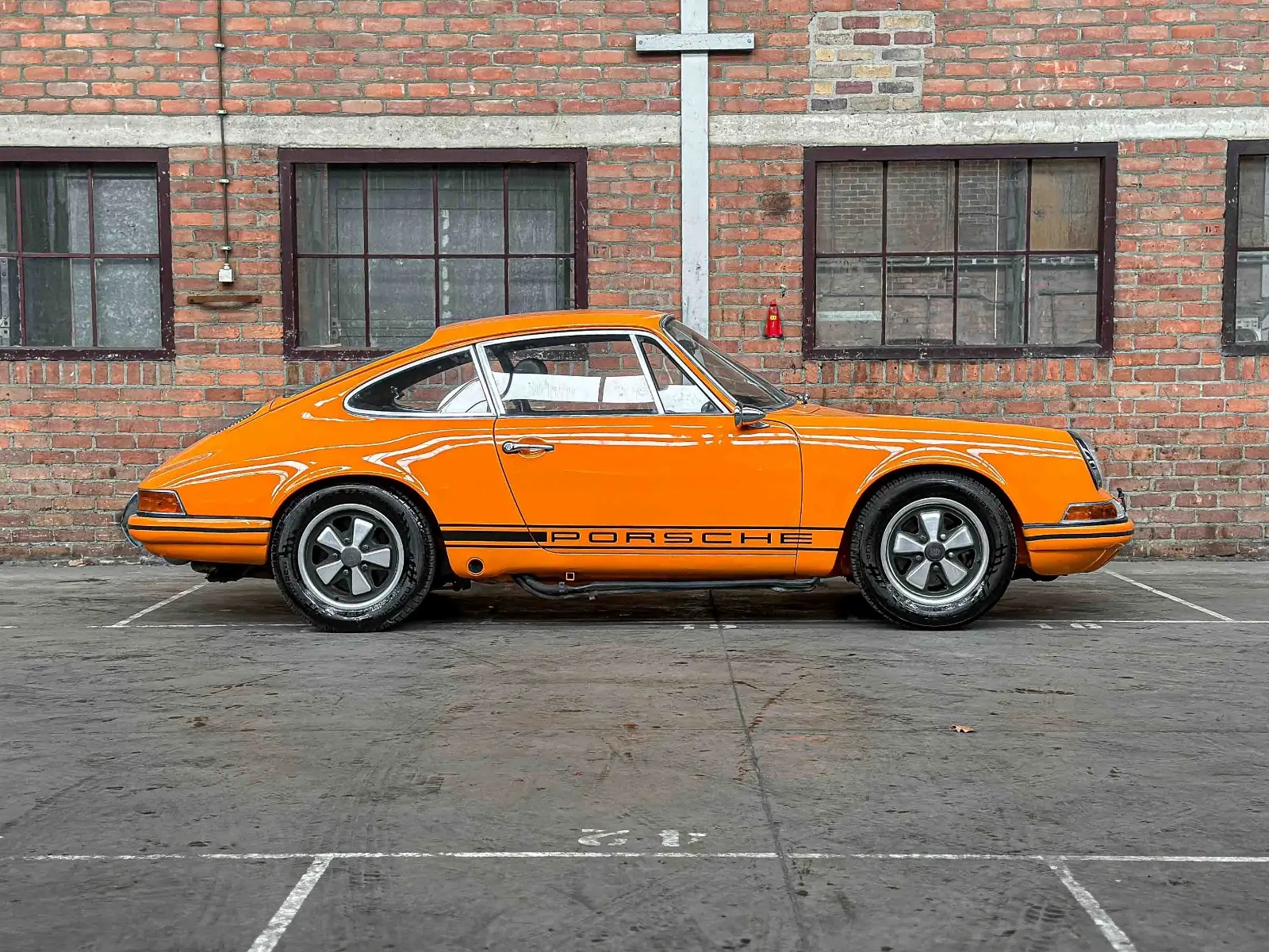 PORSCHE 911-image-4