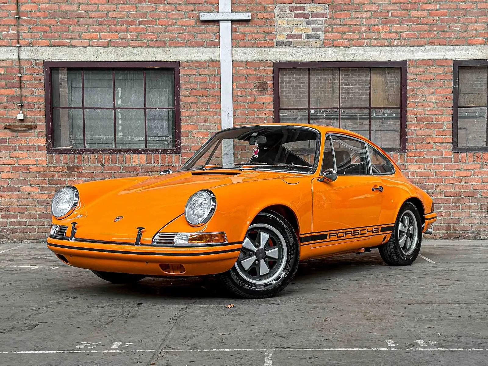 PORSCHE 911-image-0
