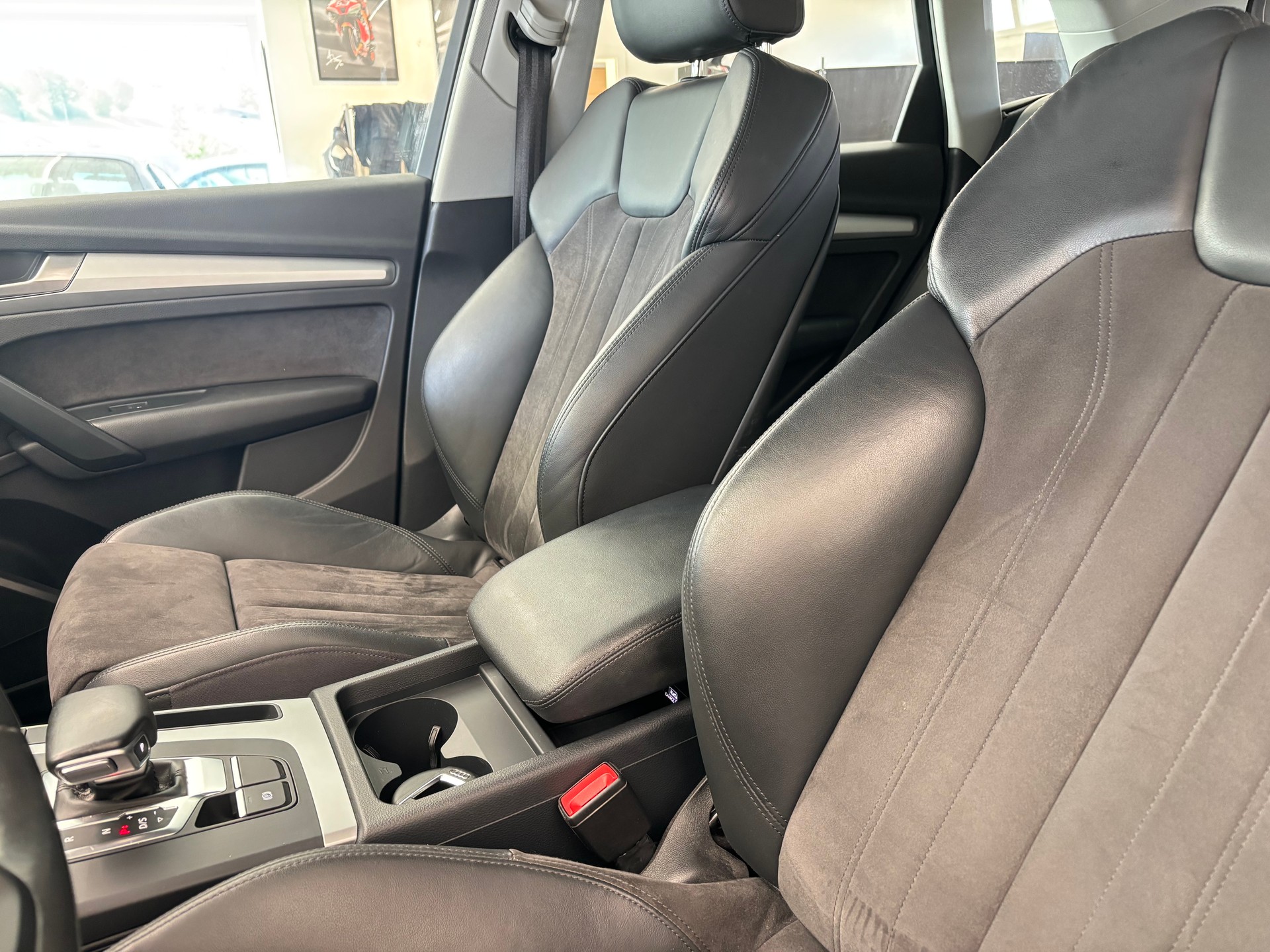 AUDI Q5 2.0 TFSI sport quattro S-tronic-image-13