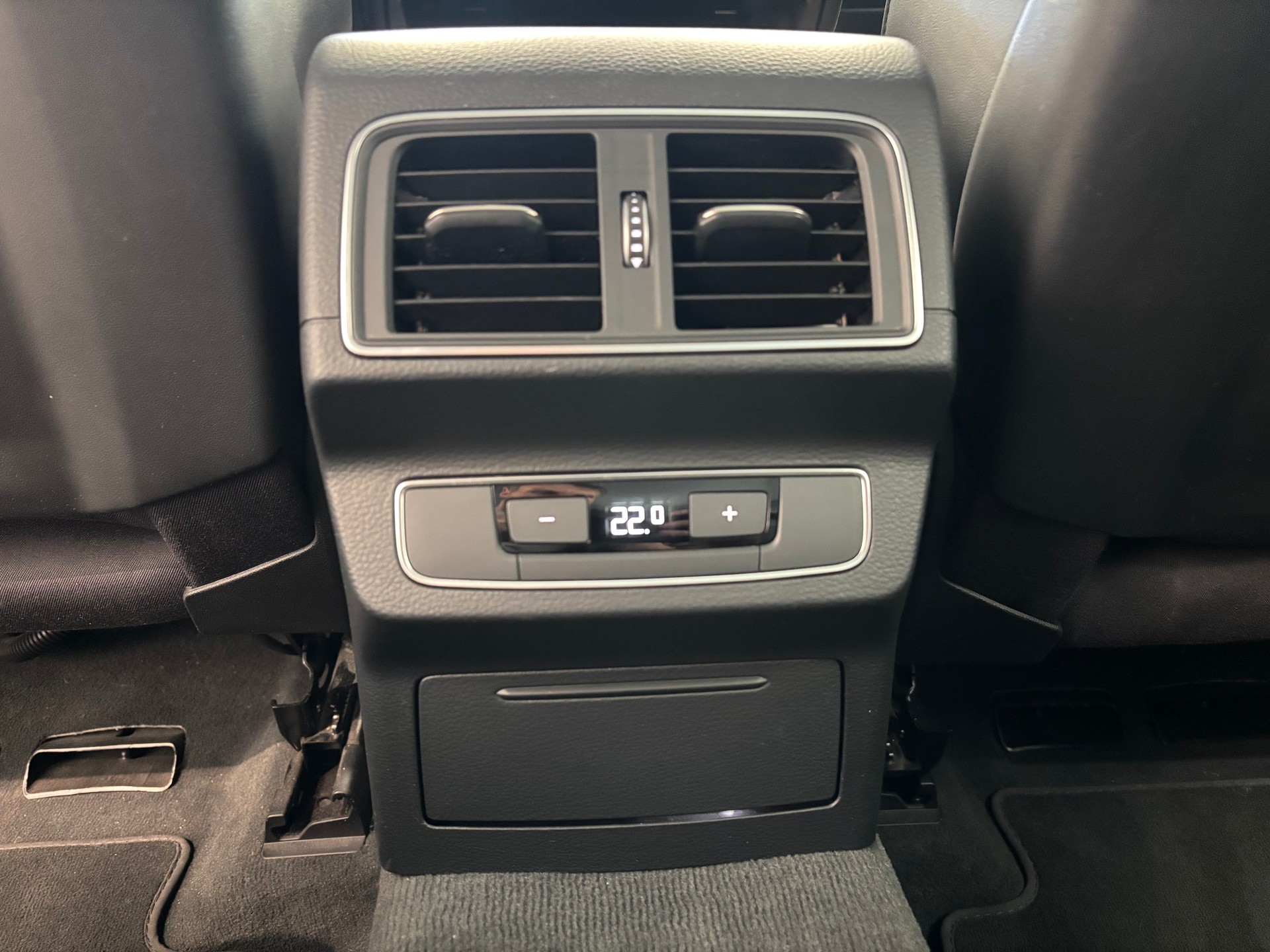 AUDI Q5 2.0 TFSI sport quattro S-tronic-image-14