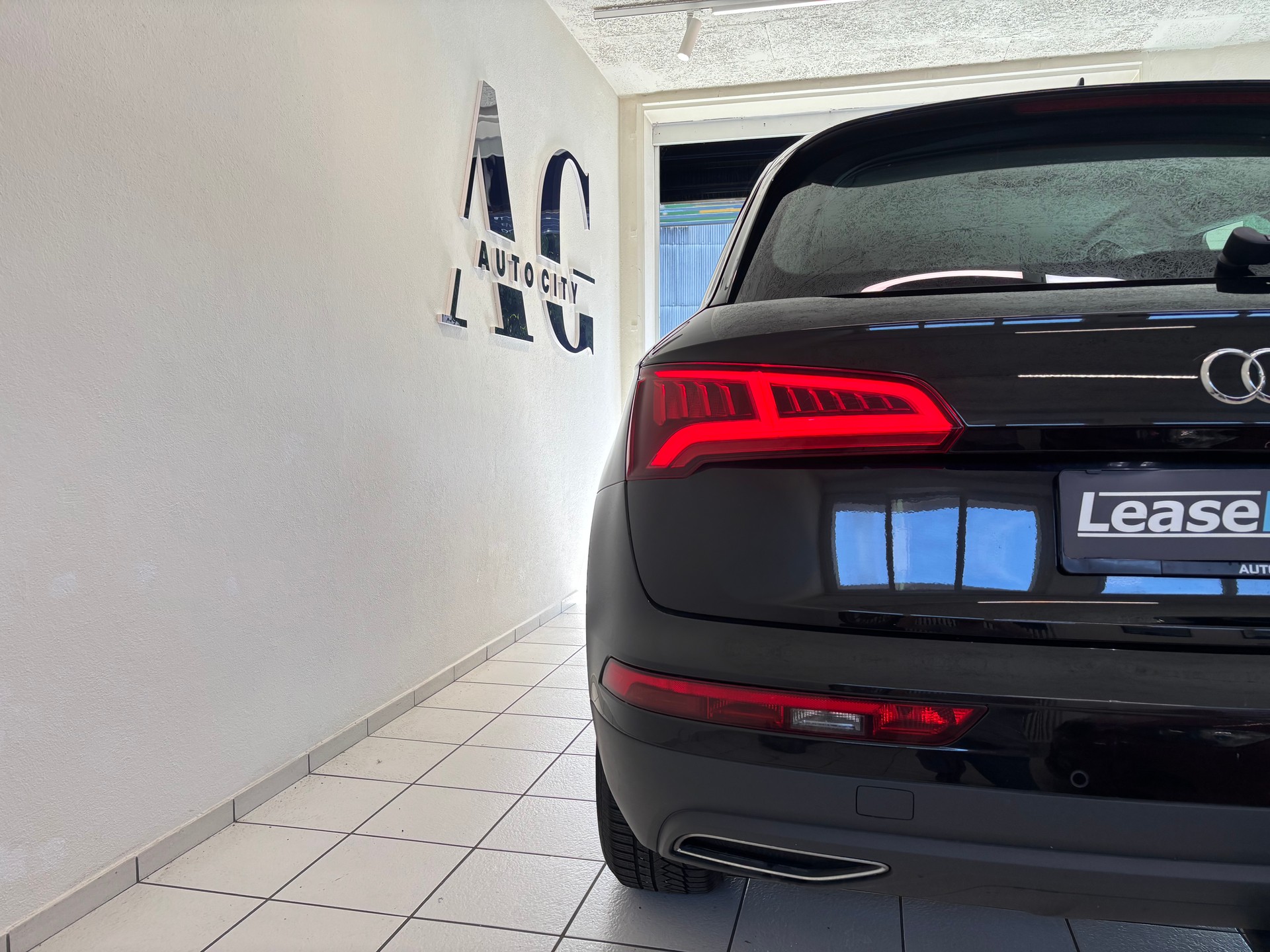 AUDI Q5 2.0 TFSI sport quattro S-tronic-image-6