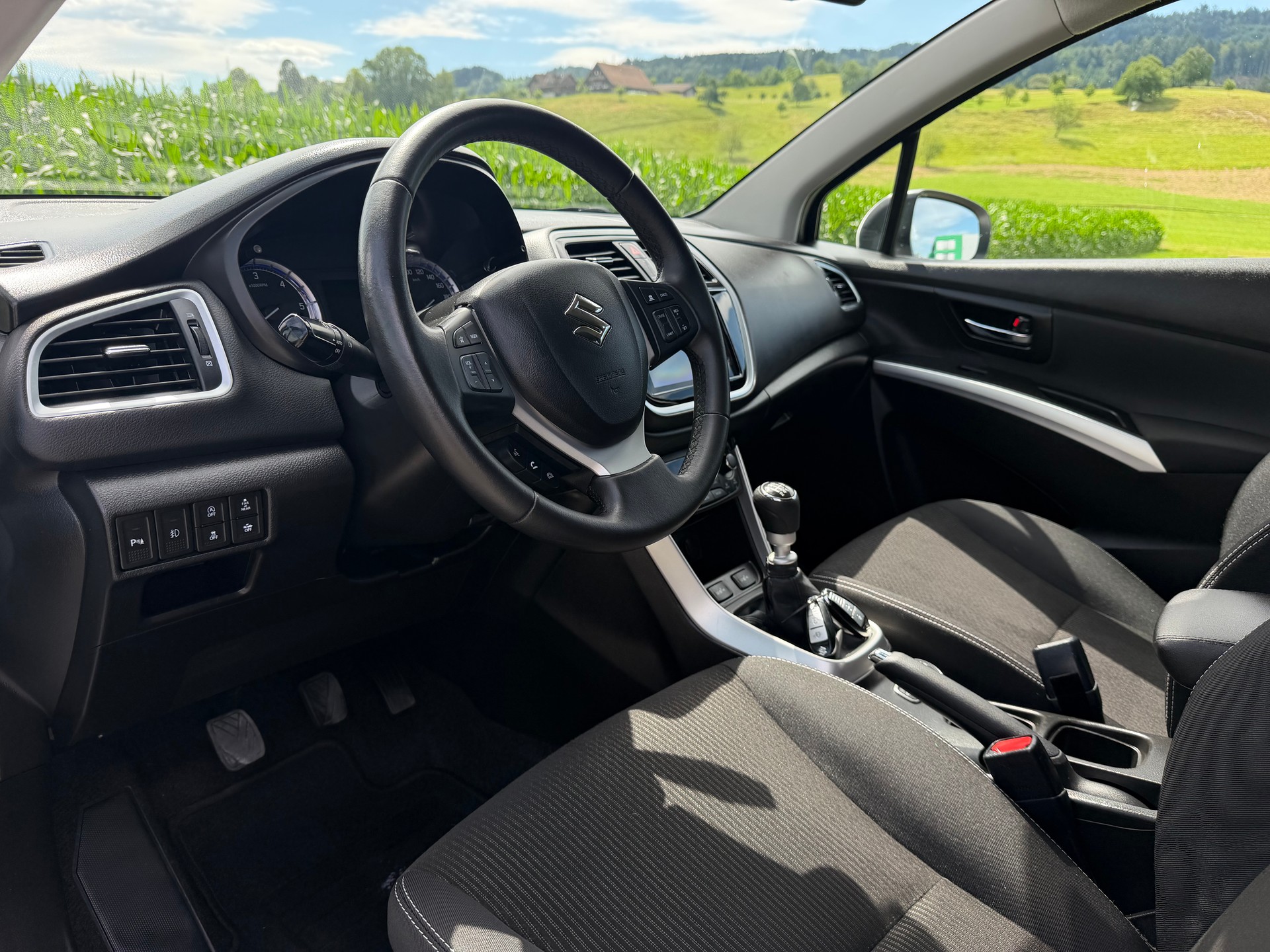 SUZUKI SX4 S-Cross 1.6 TD Sergio Cellano 4WD-image-7