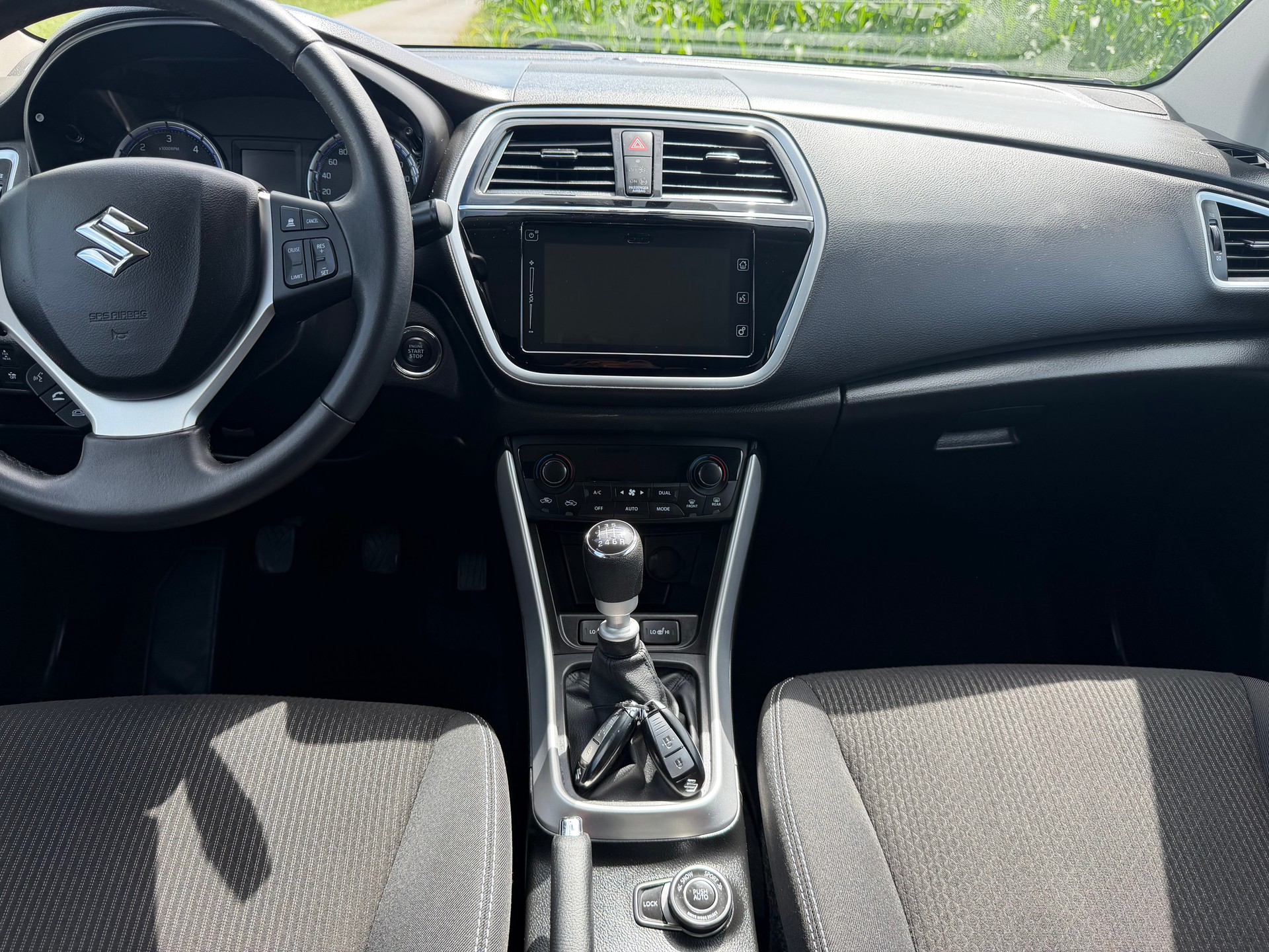 SUZUKI SX4 S-Cross 1.6 TD Sergio Cellano 4WD-image-12