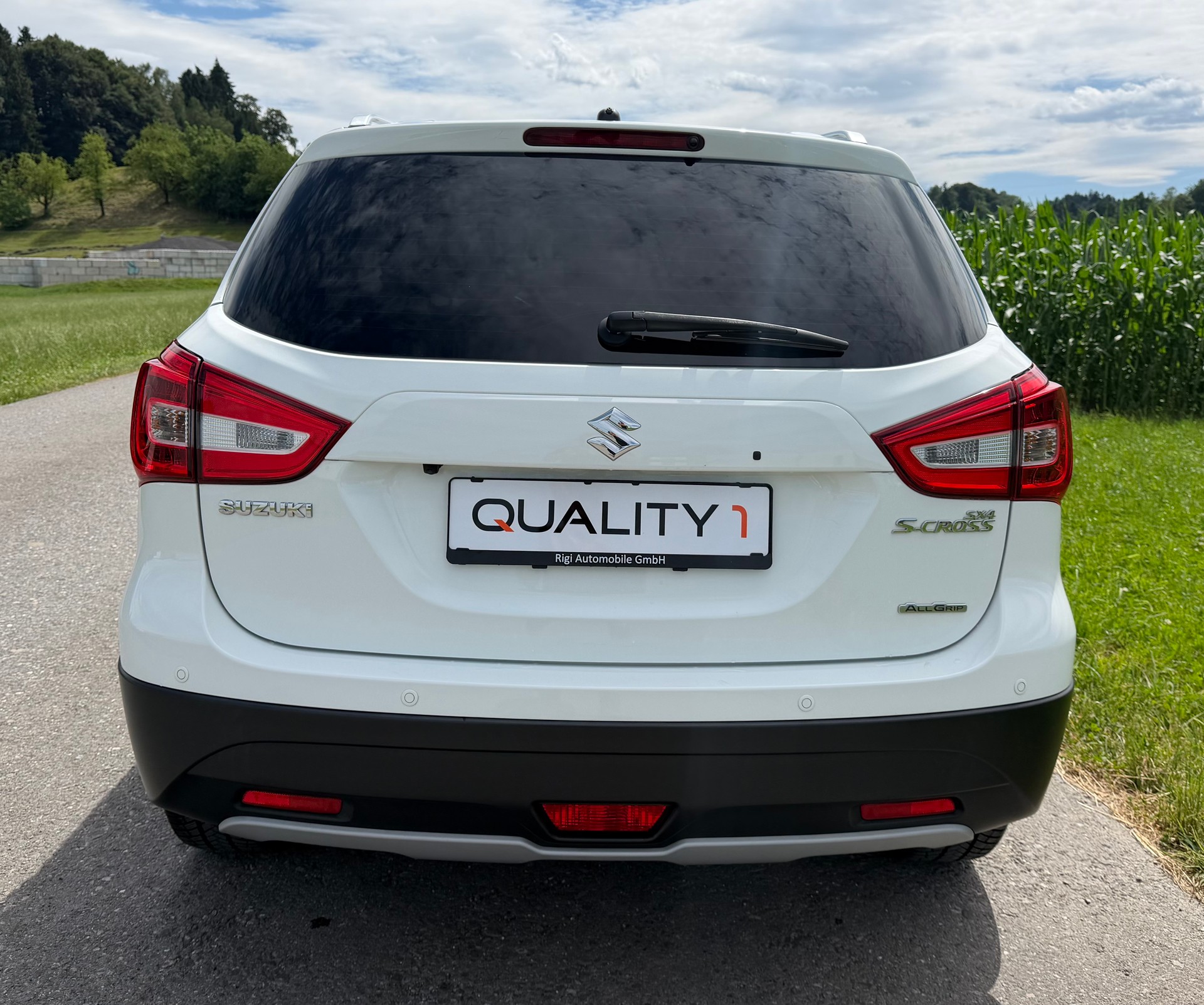 SUZUKI SX4 S-Cross 1.6 TD Sergio Cellano 4WD-image-4