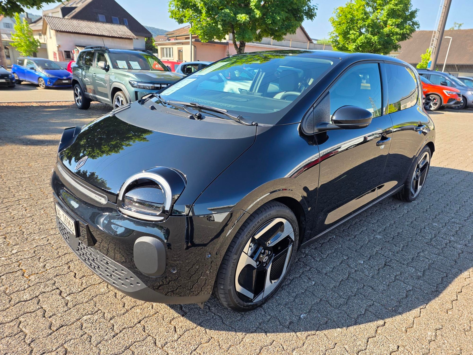 RENAULT Twingo E-Tech Urban Range techno-image-0