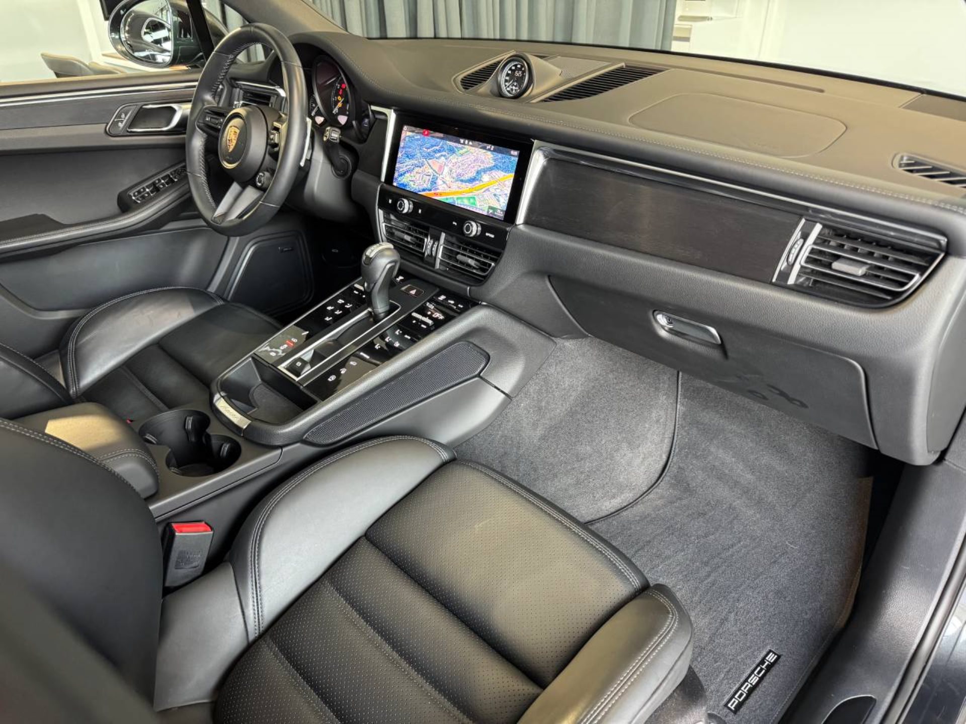 PORSCHE Macan GTS-image-21
