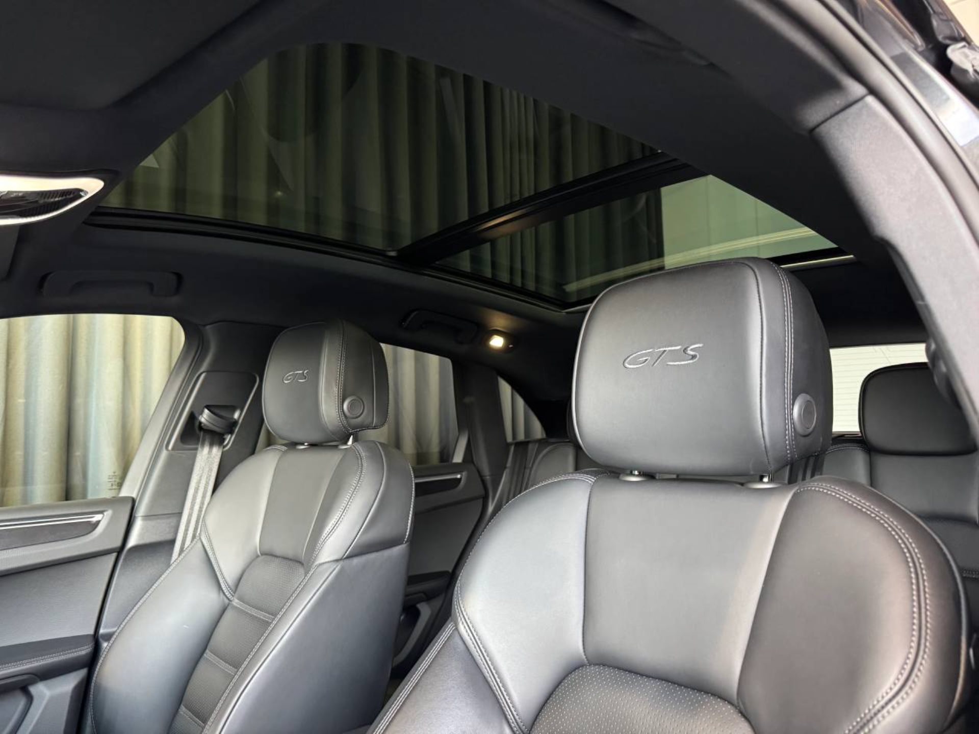 PORSCHE Macan GTS-image-26