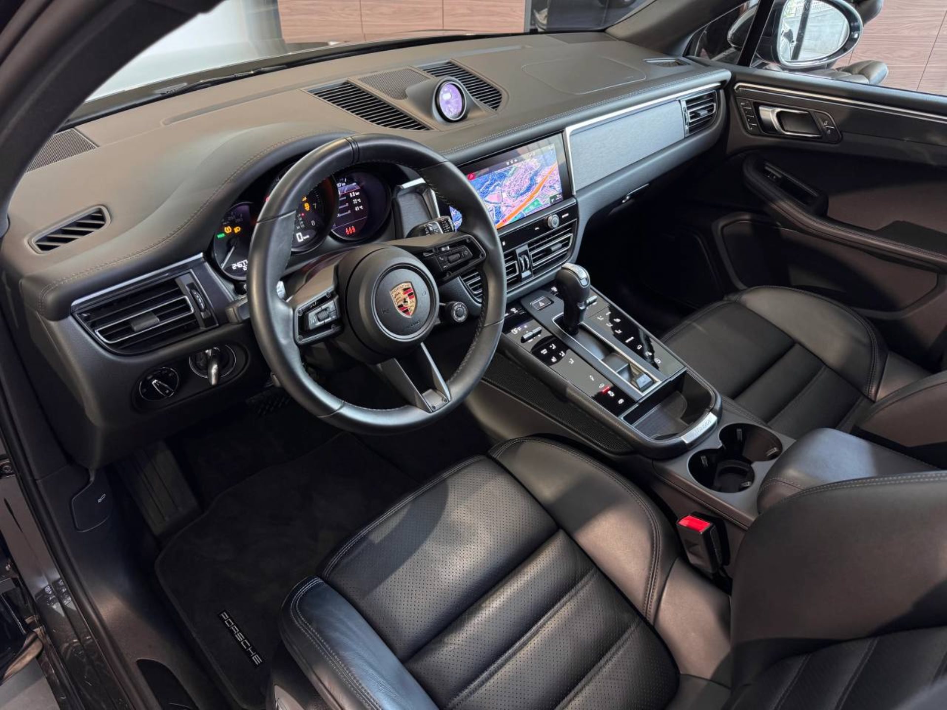 PORSCHE Macan GTS-image-3