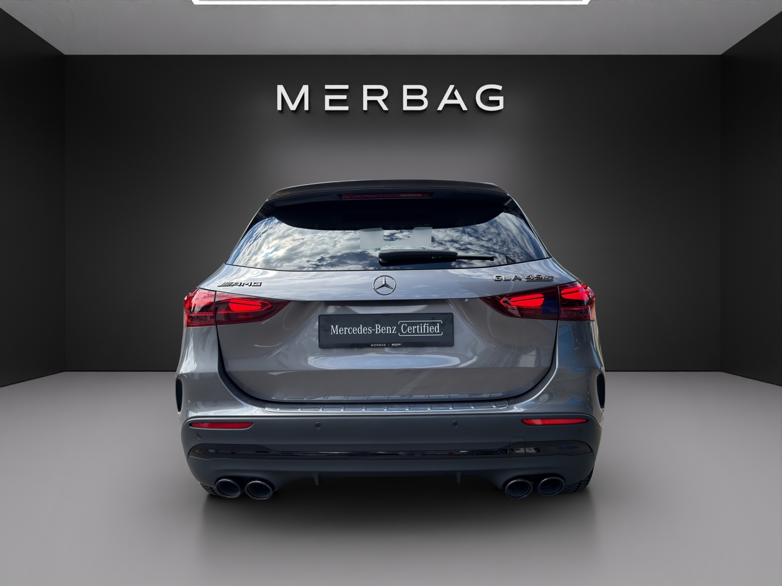 MERCEDES-BENZ GLA AMG 45 S 4Matic+ 8G-DCT-image-3