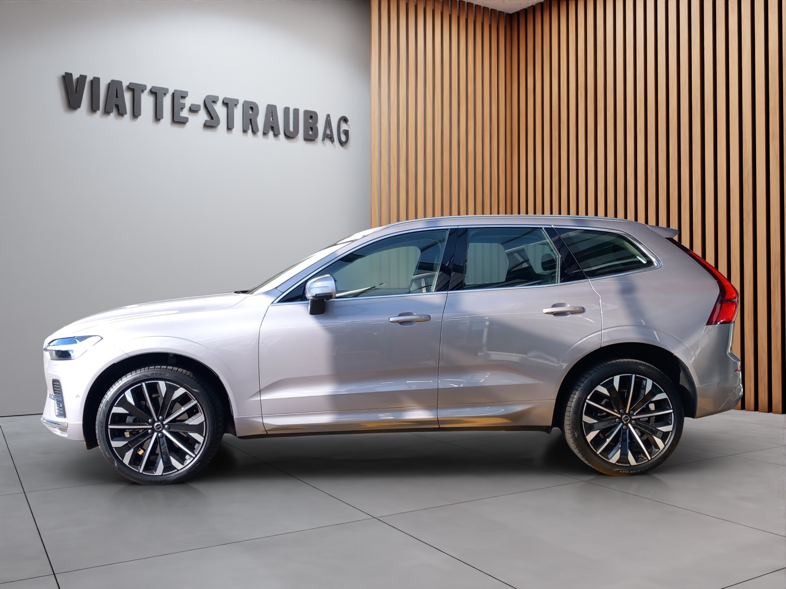 VOLVO XC60 2.0 B5 MH Ultra Bright AWD-image-1