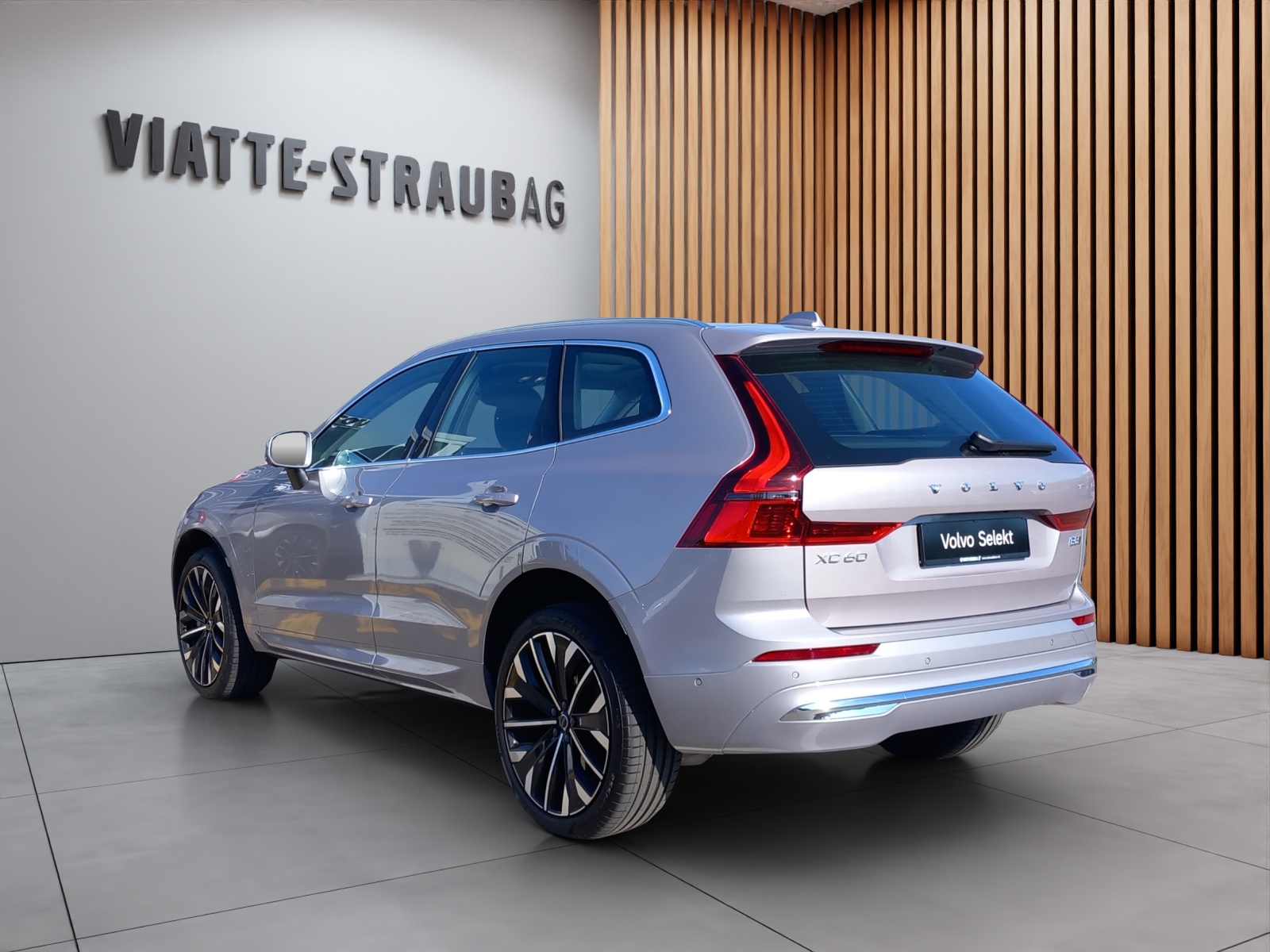 VOLVO XC60 2.0 B5 MH Ultra Bright AWD-image-2
