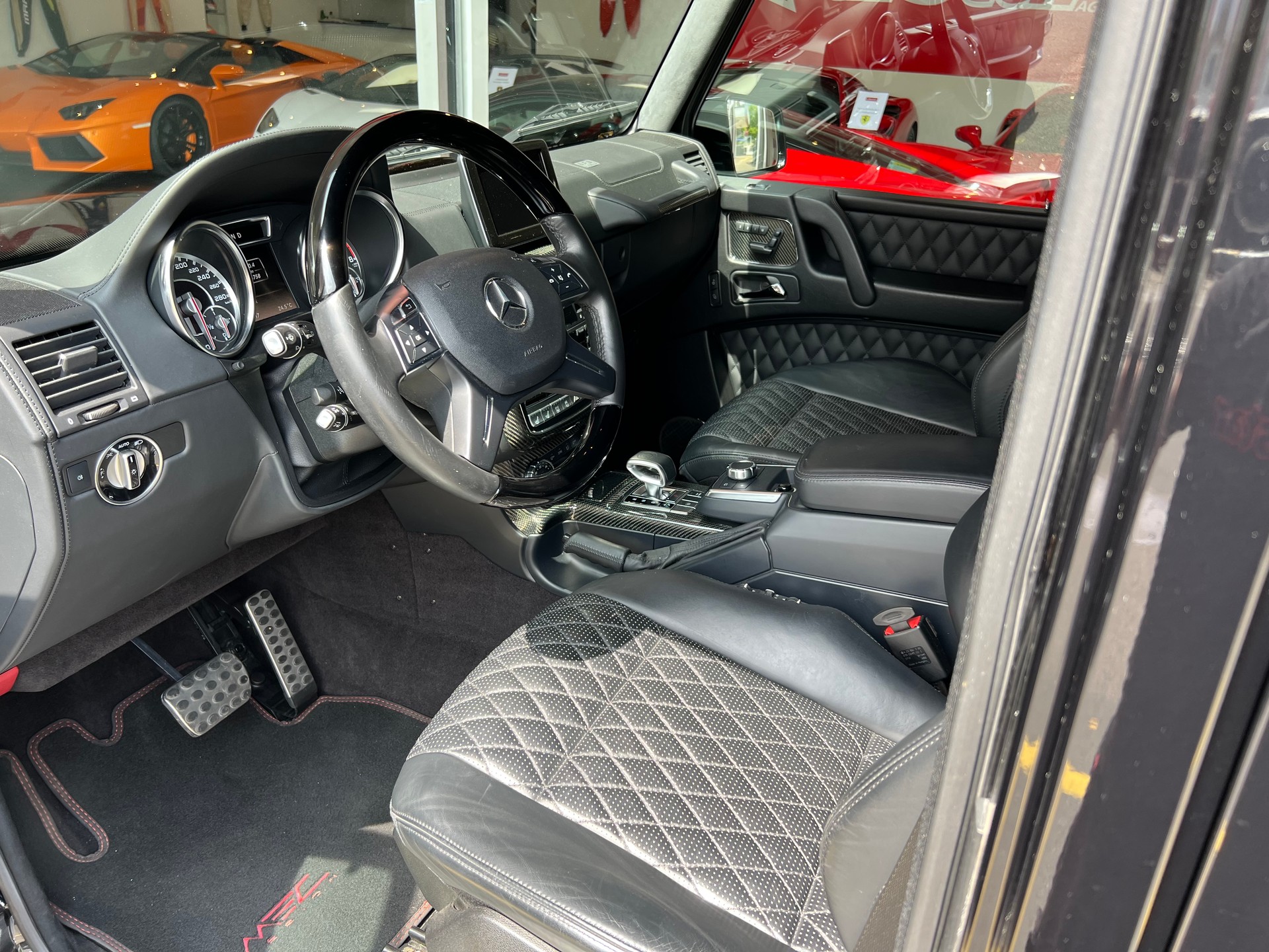 MERCEDES-BENZ G 63 AMG Automatic-image-3