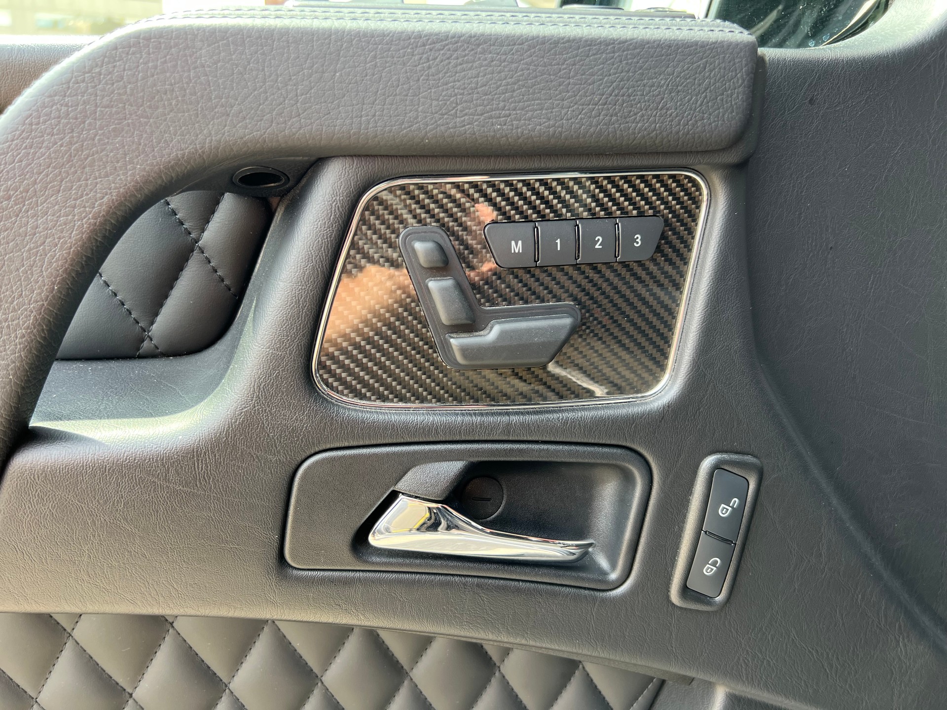 MERCEDES-BENZ G 63 AMG Automatic-image-9