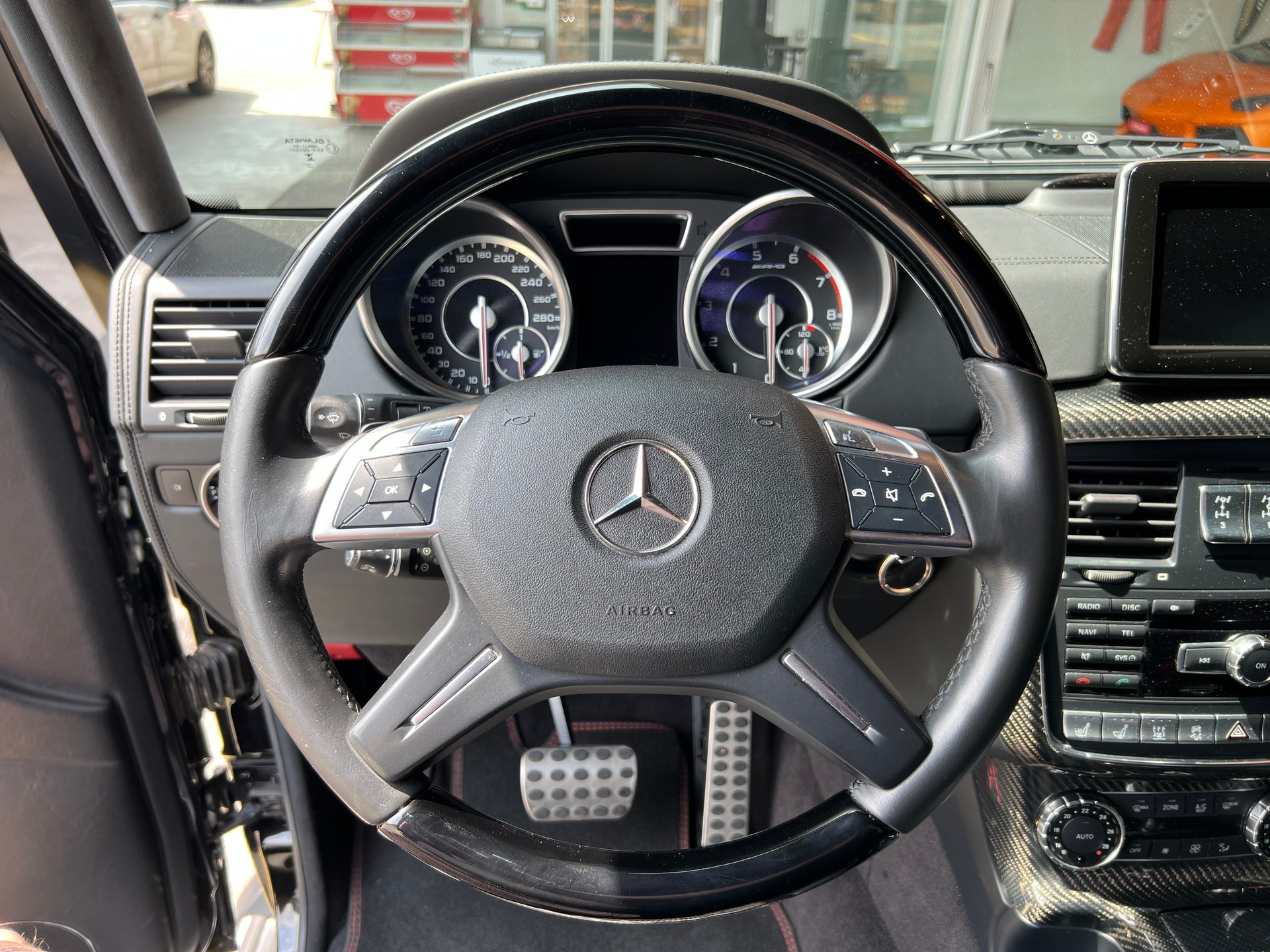 MERCEDES-BENZ G 63 AMG Automatic-image-4