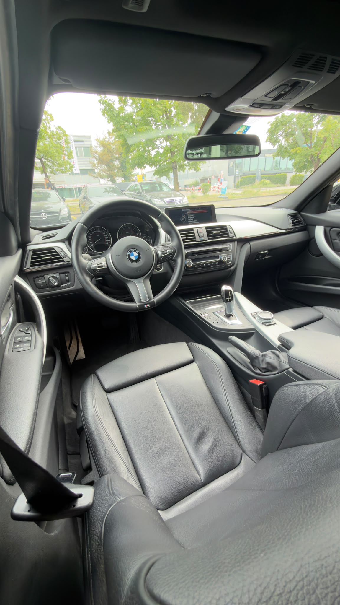 BMW 335d xDrive Touring Steptronic-image-11